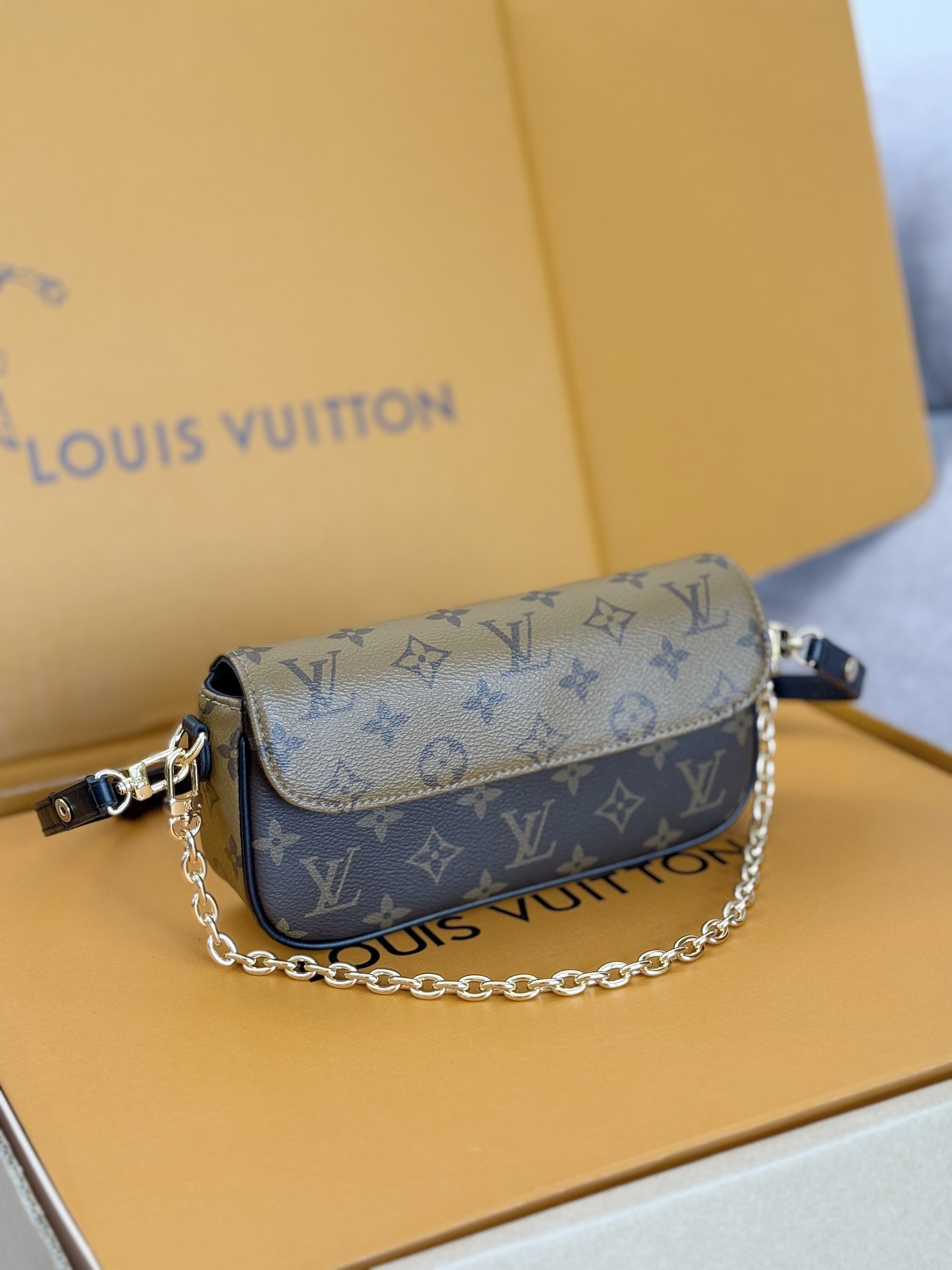 Louis Vuitton Wallet On Chain Ivy Monogram Canvas Bag M81911 - Image 2