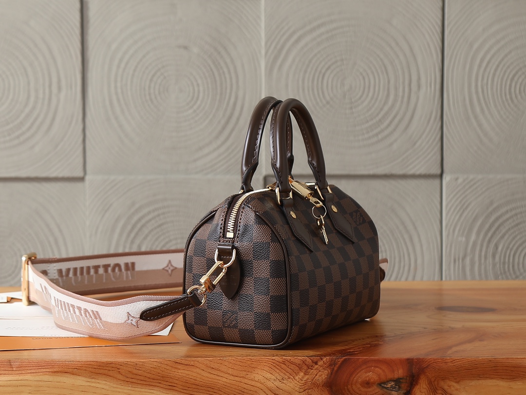 Louis Vuitton Speedy Bandoulière 20 Crossbody Bag - Image 2