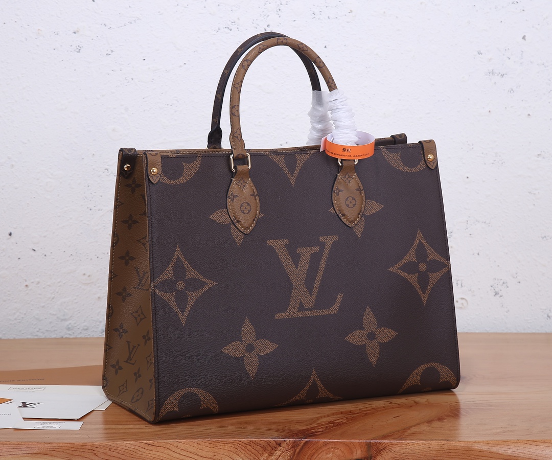 Louis Vuitton Onthego MM Tote Bag - Image 2