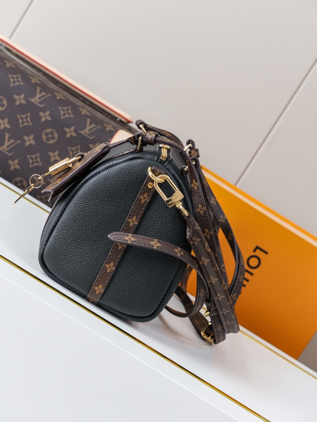 Louis Vuitton Express Small Handbag in Monogram Canvas - Image 2