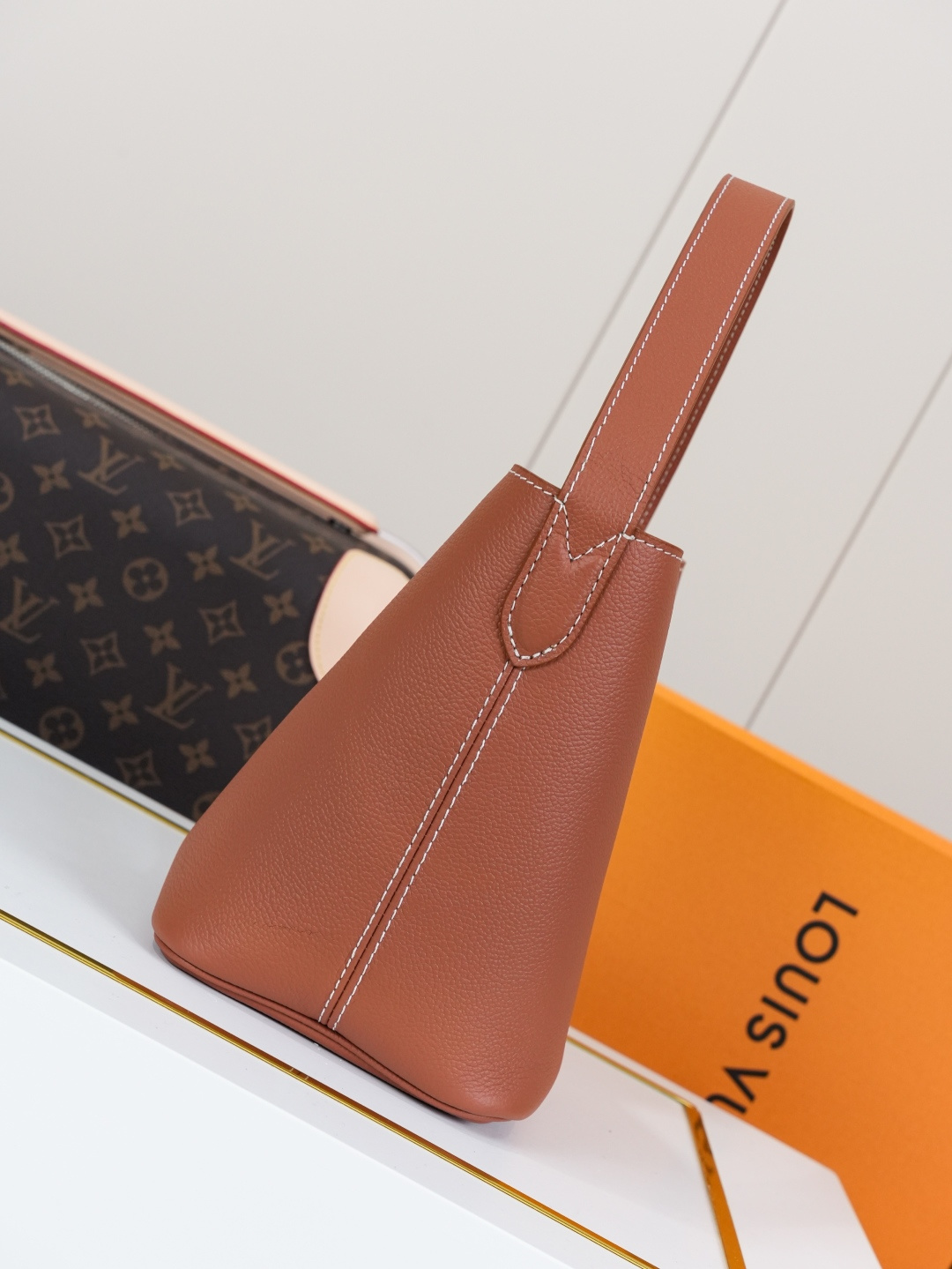 All In BB Handbag in Brown - Image 2