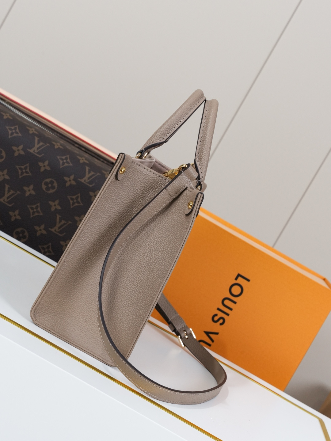 Louis Vuitton Onthego PM Tote Bag M45779 - Image 2