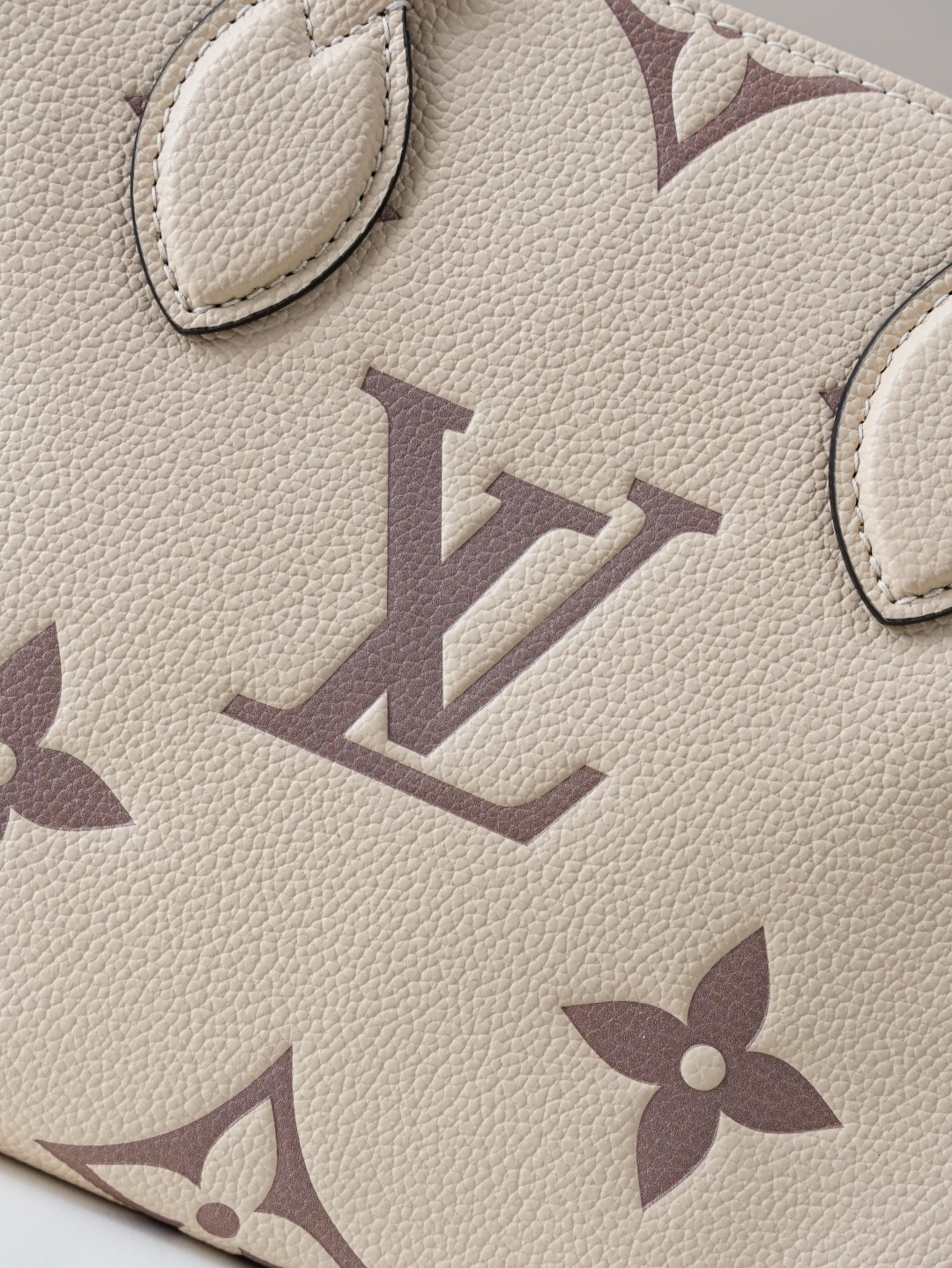 Louis Vuitton OnTheGo Small Tote Bag in Monogram Empreinte Leather - Image 2