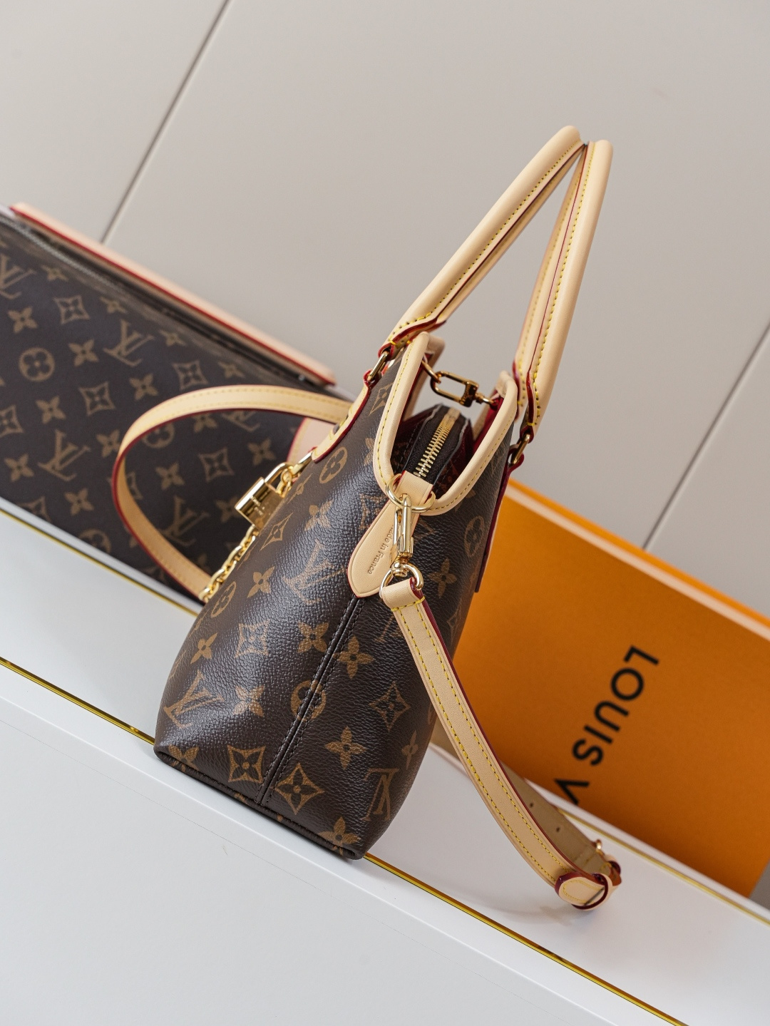 Louis Vuitton Ever More Small Handbag - Image 2