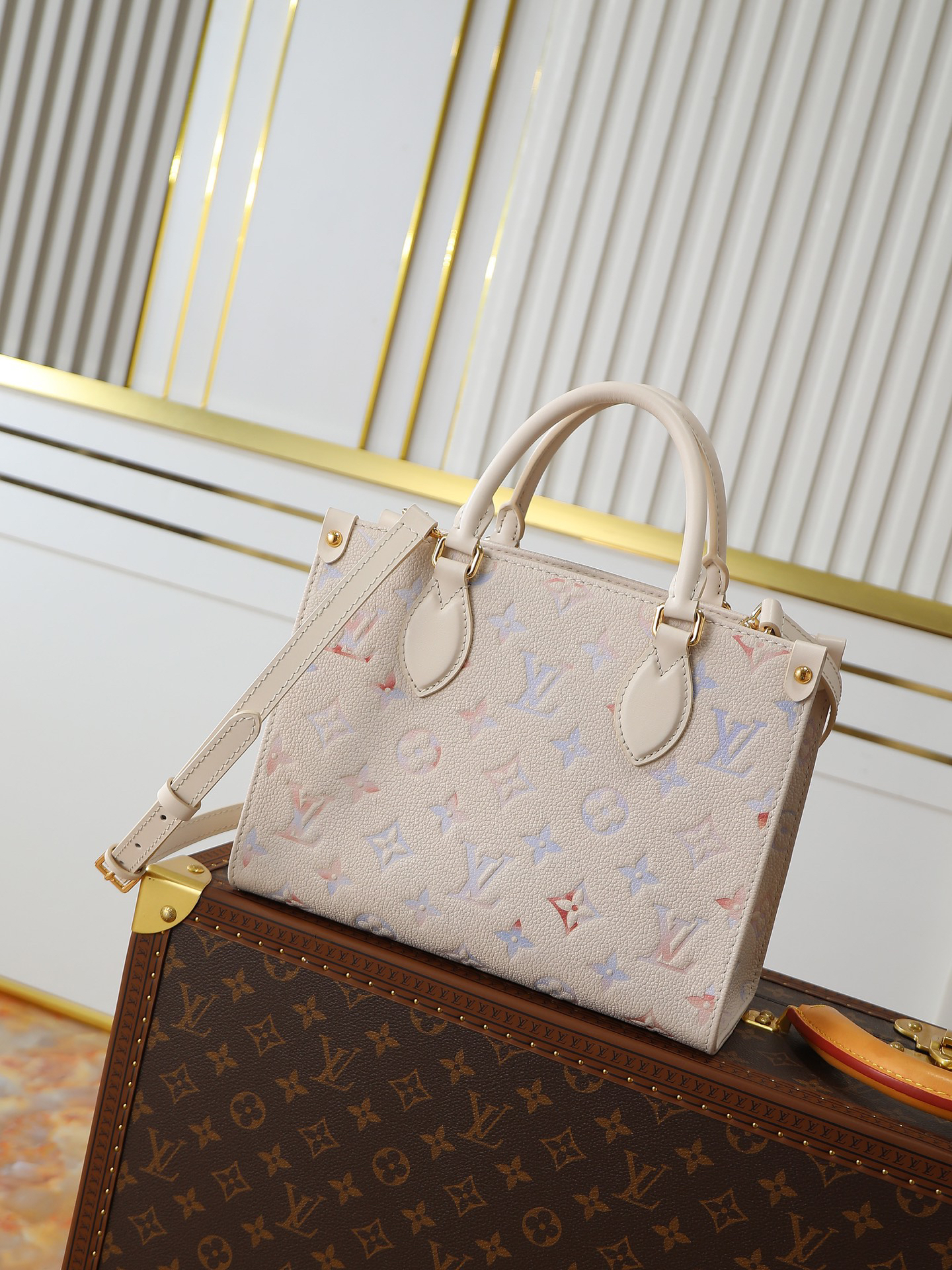 Louis Vuitton OnTheGo Small Handbag in Cream Gradient Monogram Empreinte Leather - Image 2