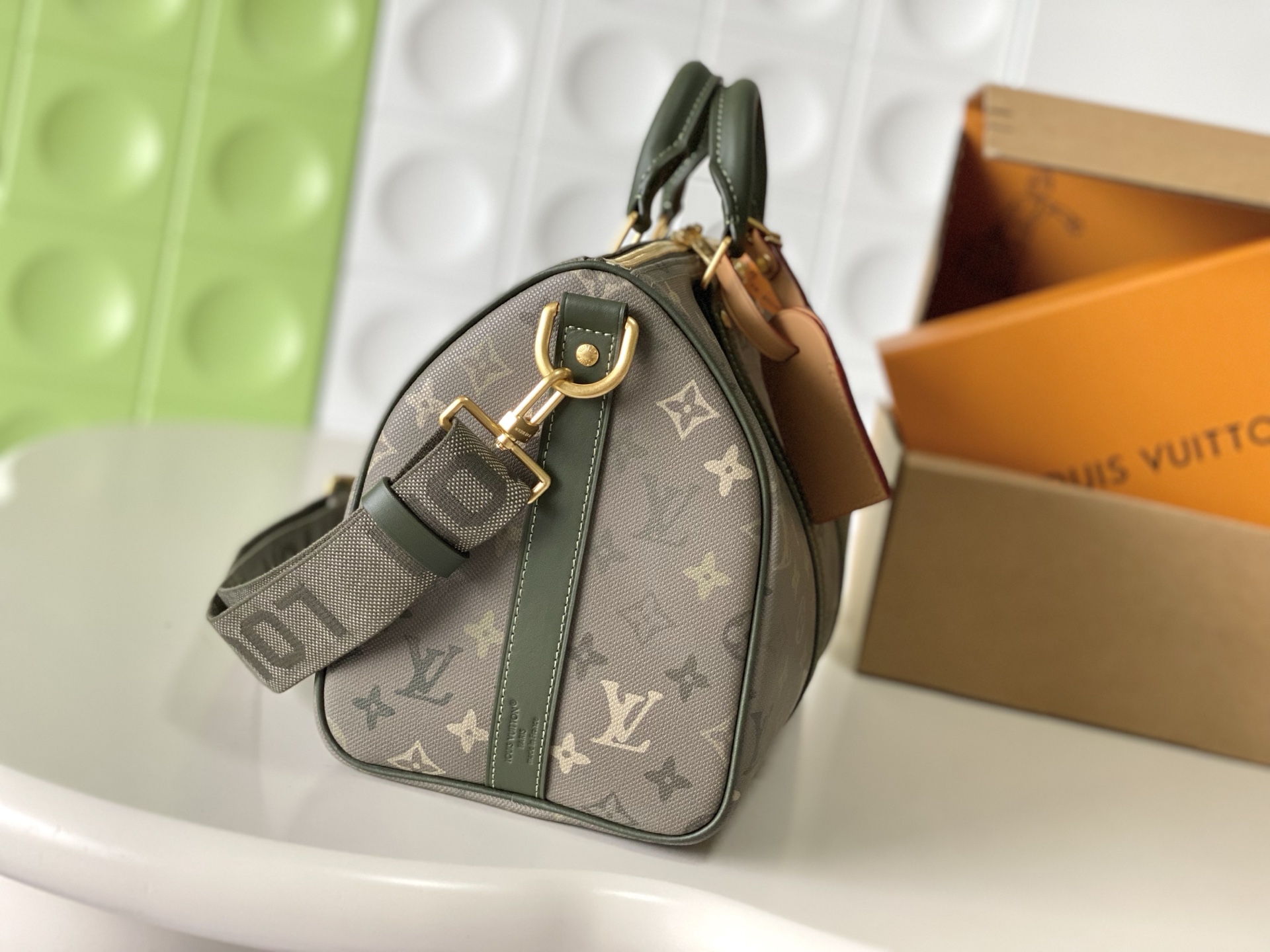 Louis Vuitton Keepall Bandoulière 35 Travel Bag - Image 2