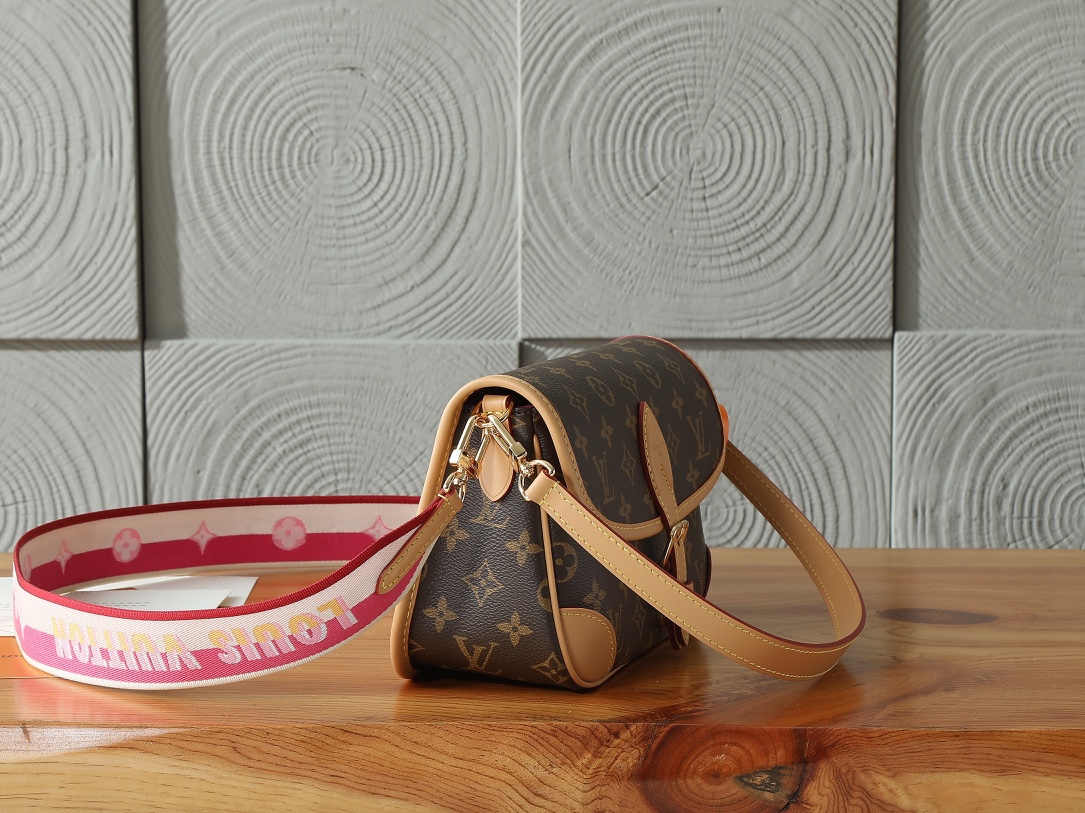Louis Vuitton Diane Monogram Shoulder Bag M46049 - Image 2