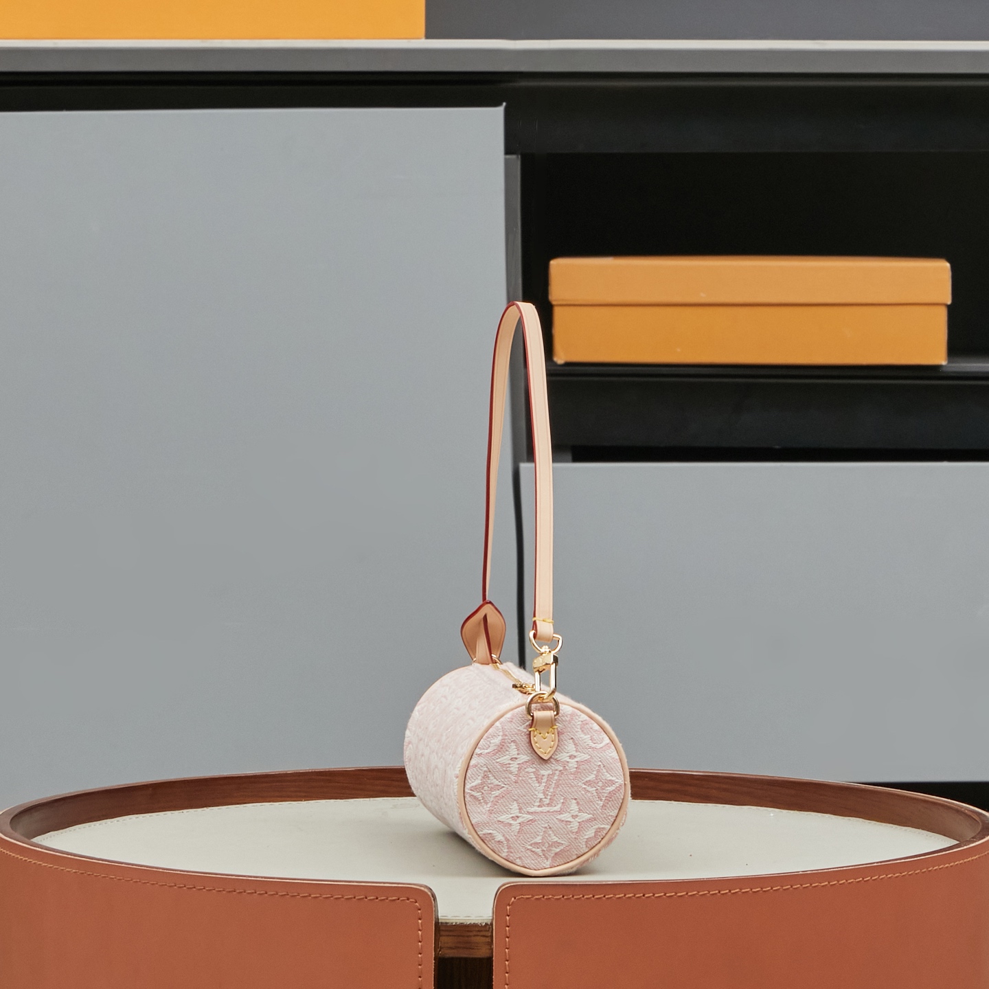 Louis Vuitton Pochette Papillon M29881 Monogram Emblème Handbag - Image 2