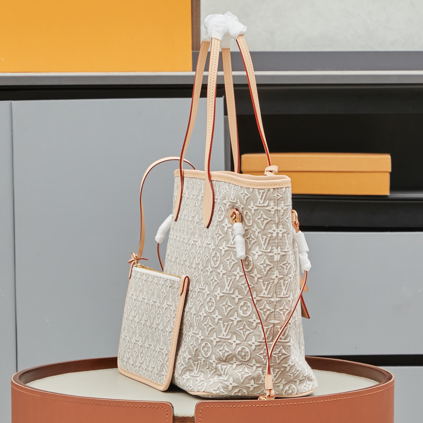 Louis Vuitton Neverfull MM Monogram Emblème Peuplier Tote Bag - Image 2