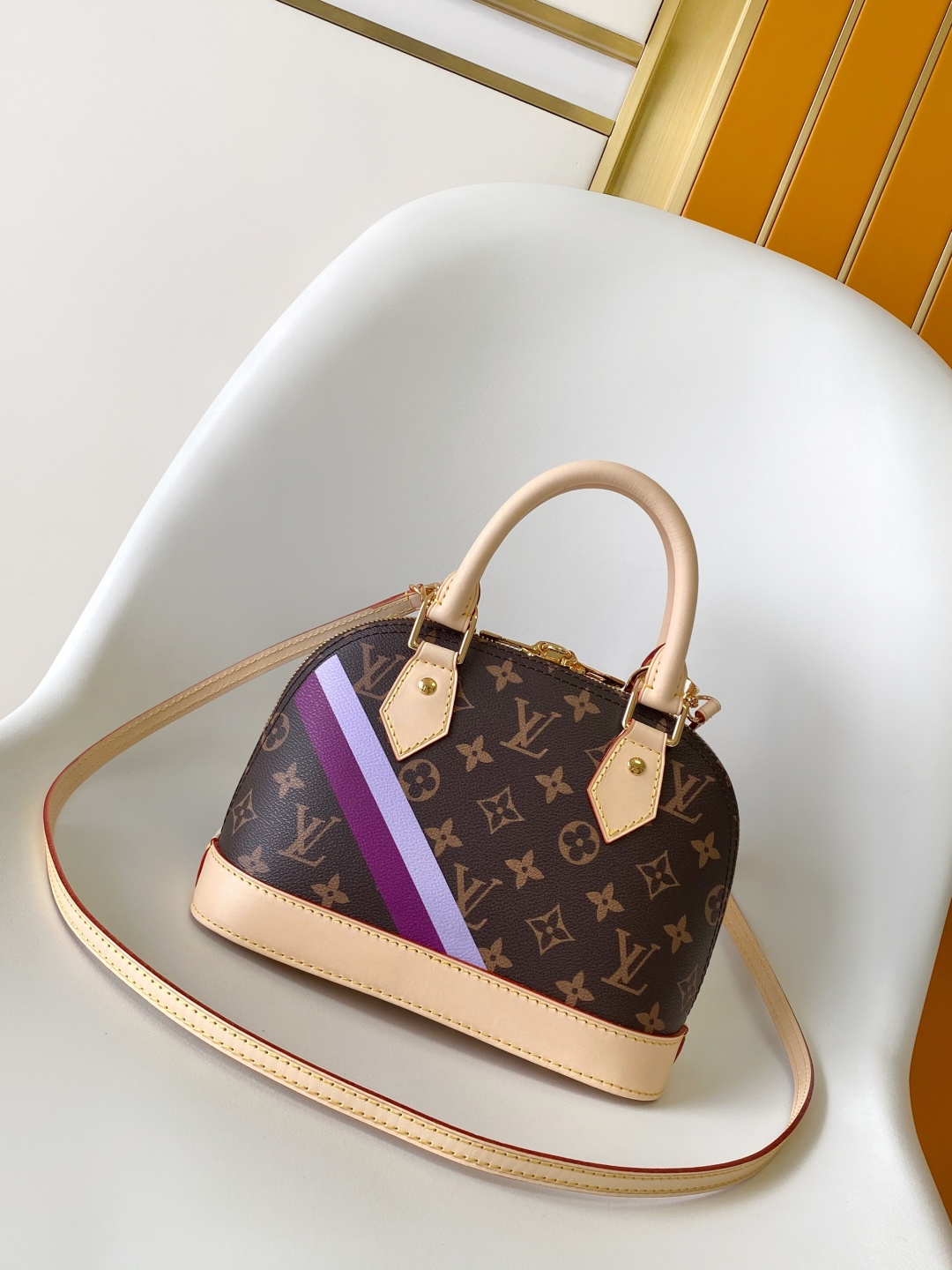 Louis Vuitton Alma BB Monogram Canvas Handbag M01917 - Image 2