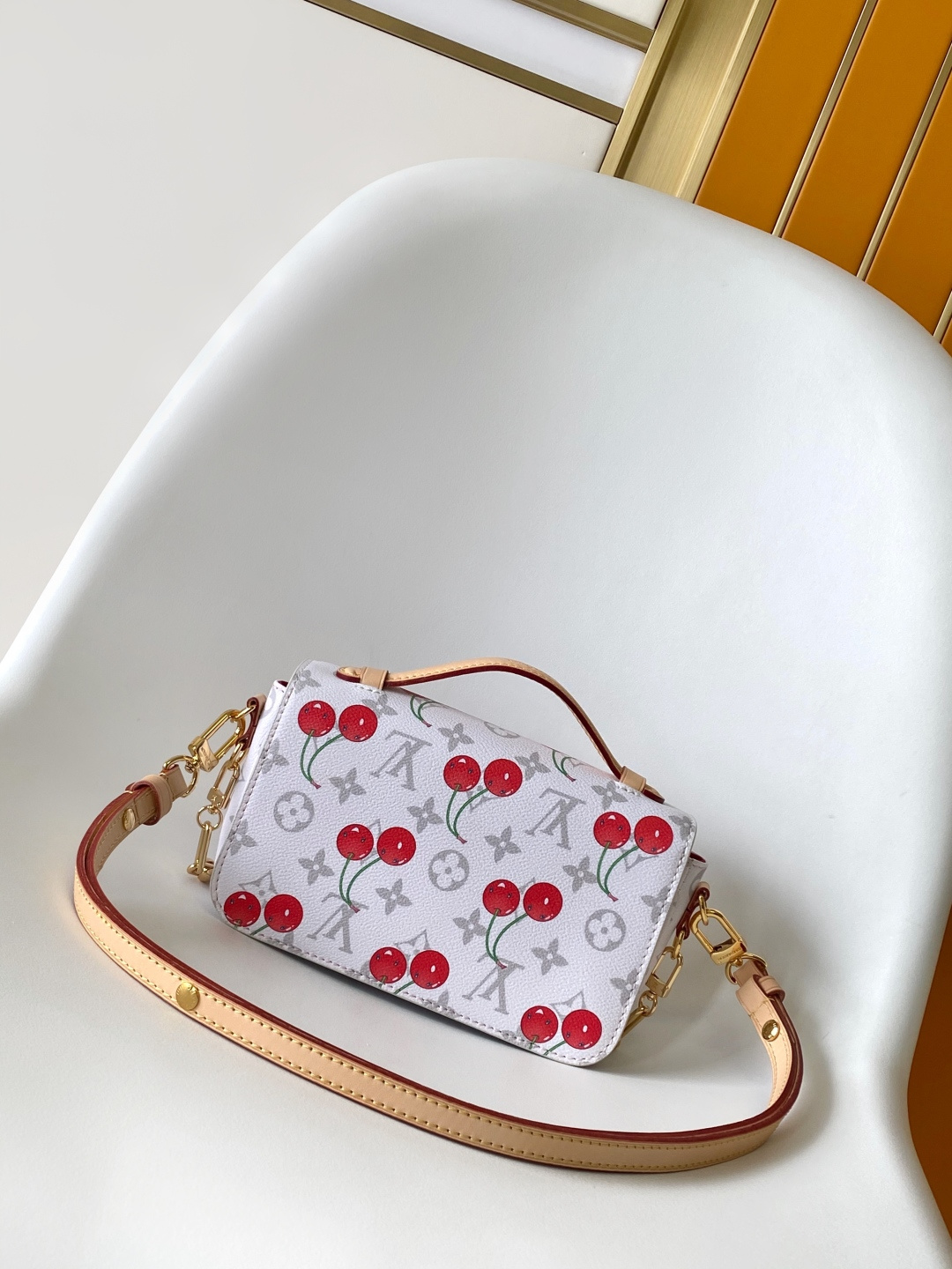 Louis Vuitton Pochette Métis East West Handbag in Monogram Cherry - Image 2