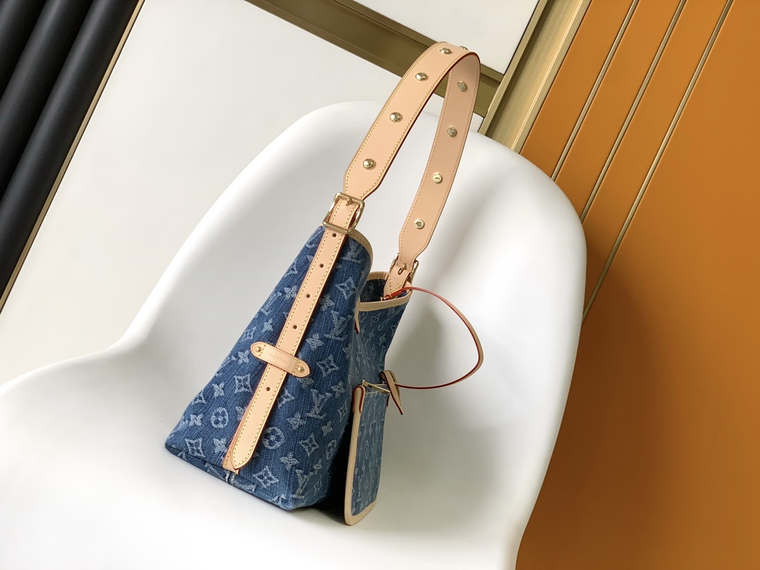 Louis Vuitton CarryAll Medium Handbag in Blue Denim - Image 2
