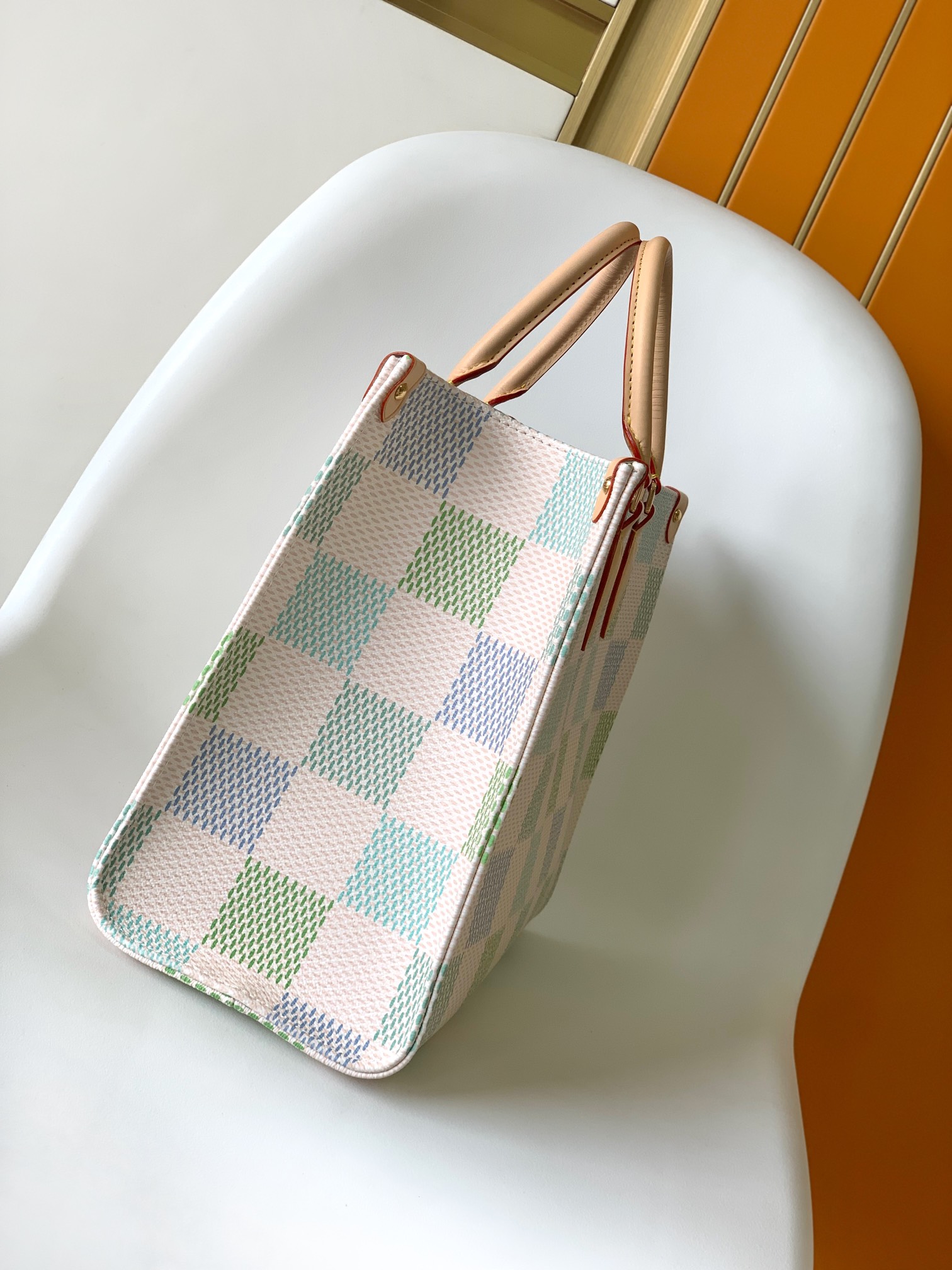 Louis Vuitton OnTheGo MM Monogram Tote Bag - Image 2