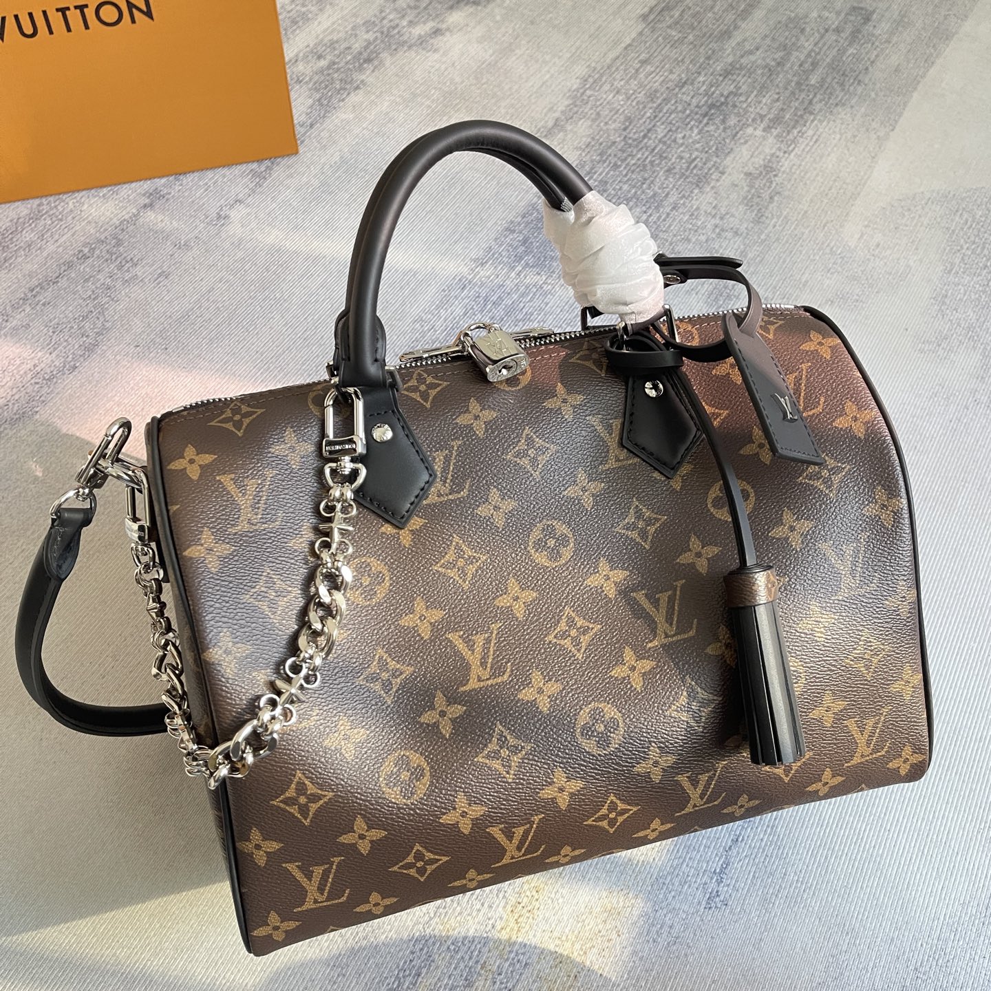 Louis Vuitton Speedy Soft 30 Boho Handbag - Image 2