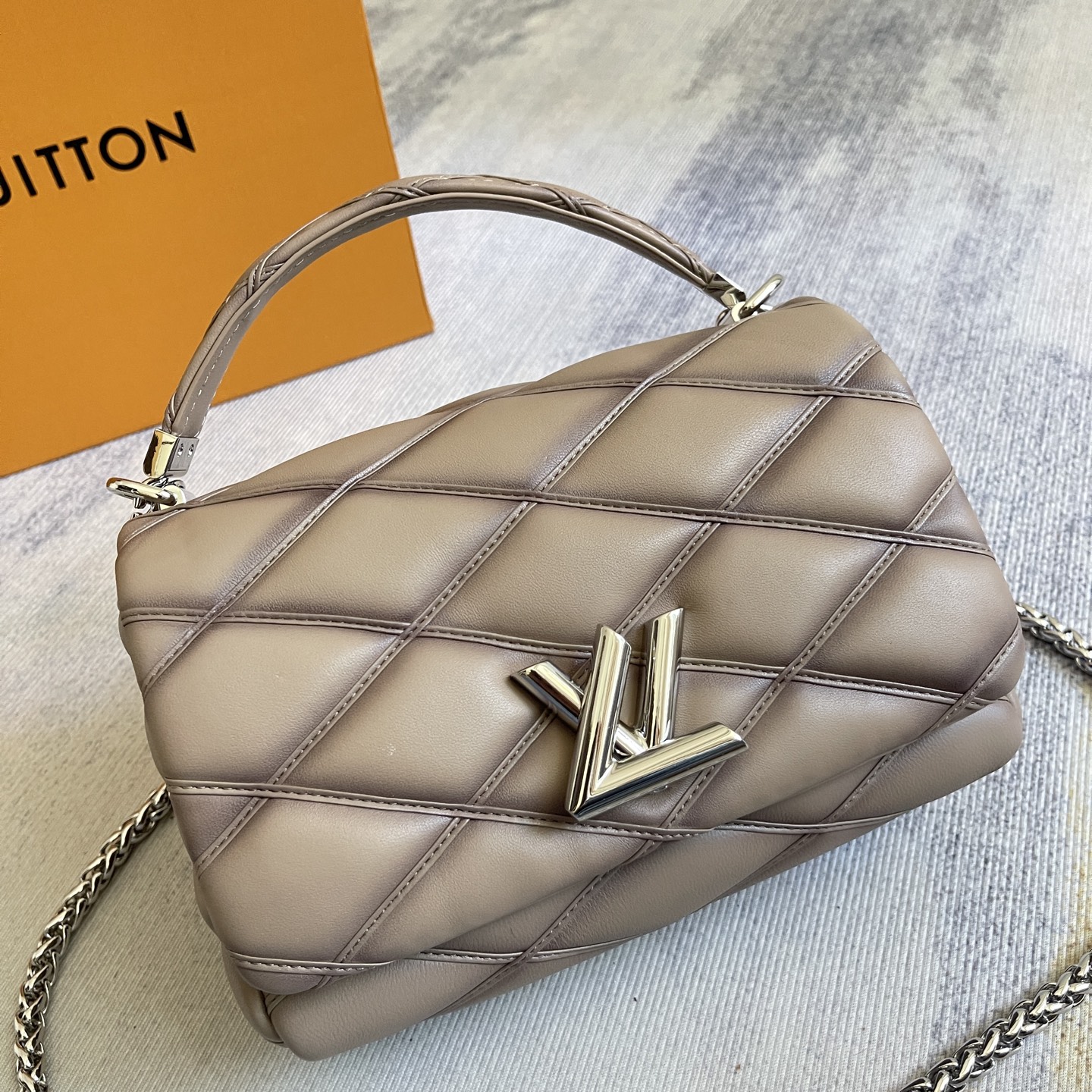 Louis Vuitton GO-14 Medium Handbag - Image 2