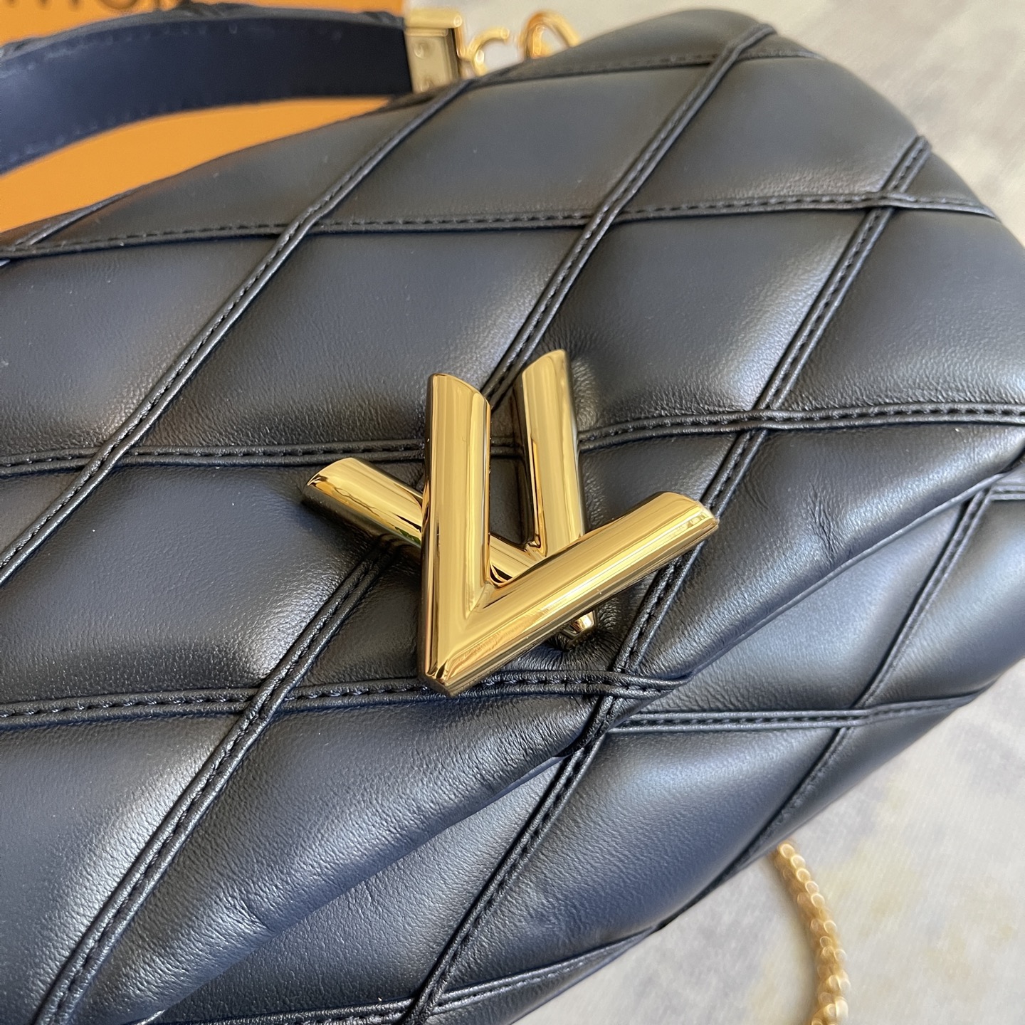 Louis Vuitton GO-14 Medium Handbag - Image 2