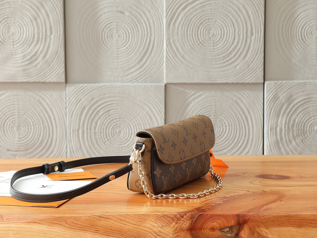 Louis Vuitton Wallet On Chain Ivy in Monogram Reverse Canvas - Image 2