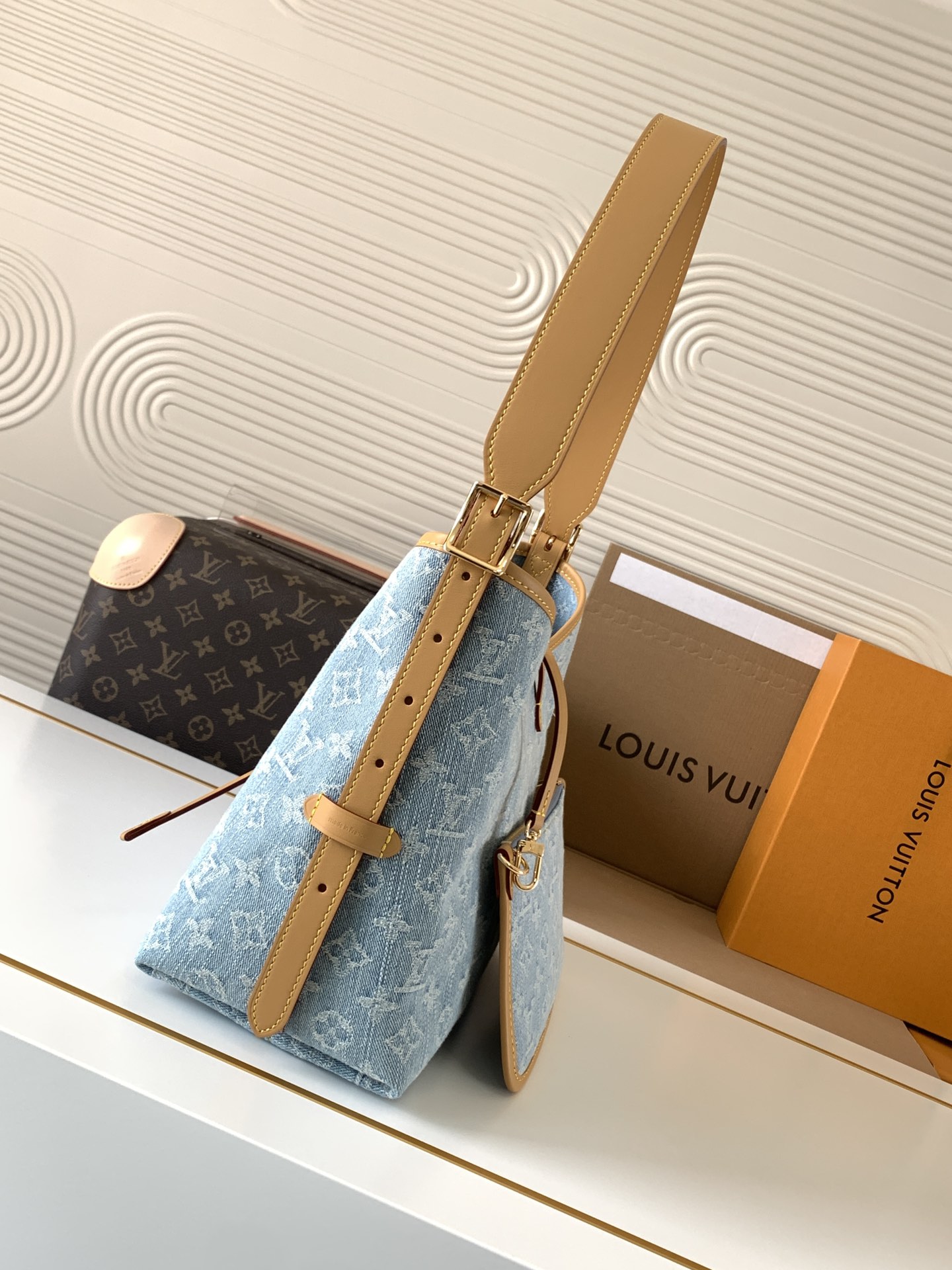 Louis Vuitton Carryall Small Bag in Monogram Denim - Image 2