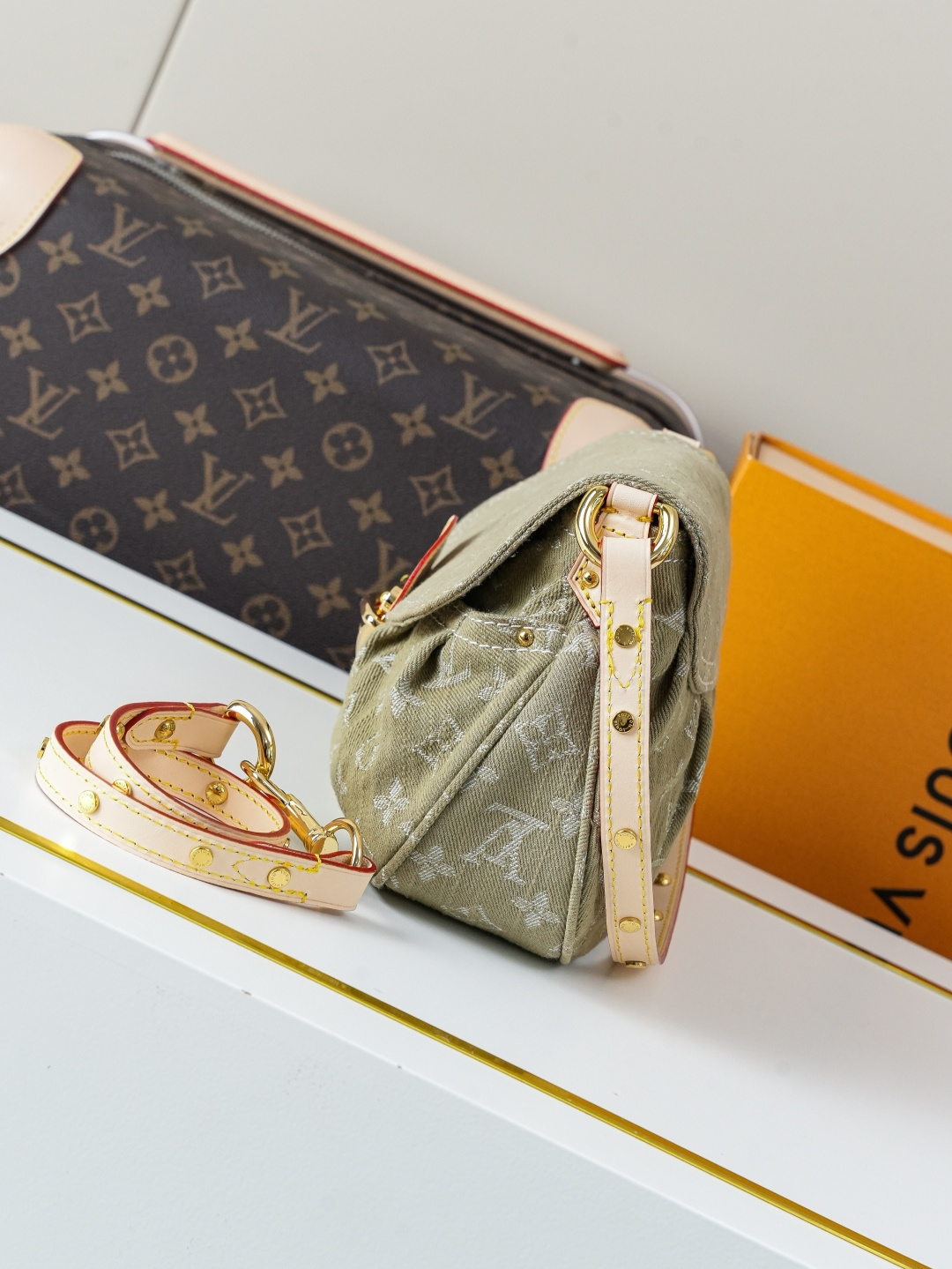 Louis Vuitton Rendez-Vous Sunset Denim Handbag - Image 2