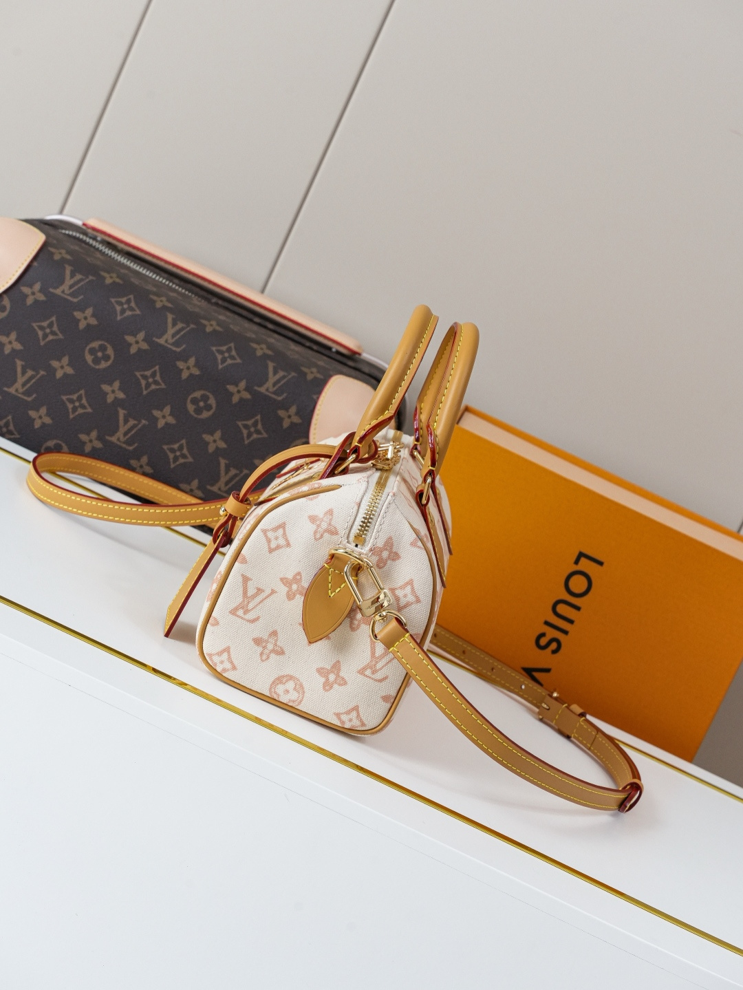 Louis Vuitton Speedy Bandoulière 20 Handbag - Image 2
