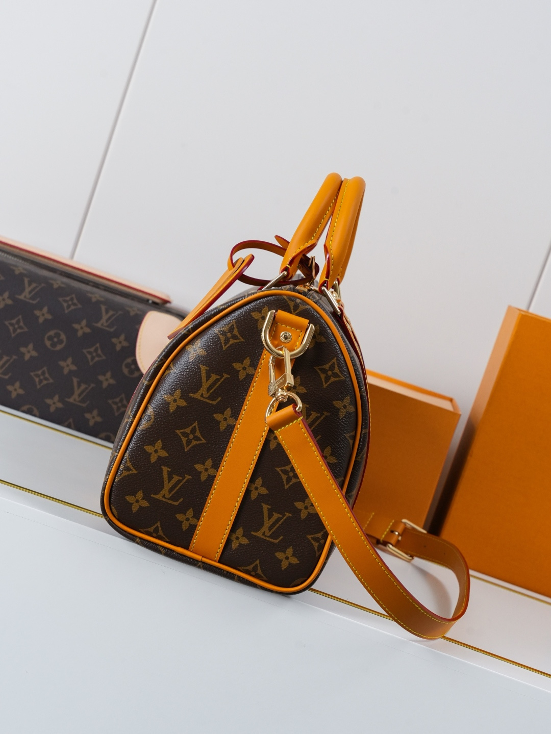 Louis Vuitton Keepall Bandoulière 35 Travel Bag in Monogram Archive Canvas - Image 2