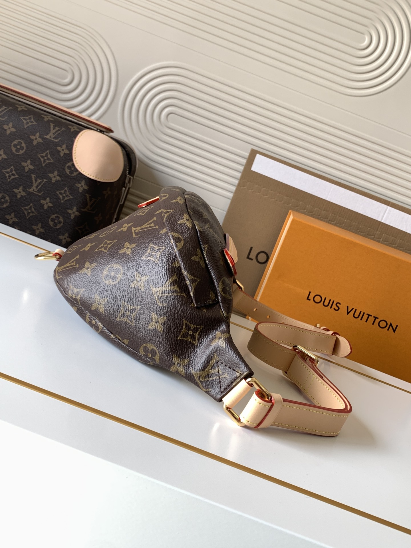 Louis Vuitton M43644 Monogram Belt Bag - Image 2