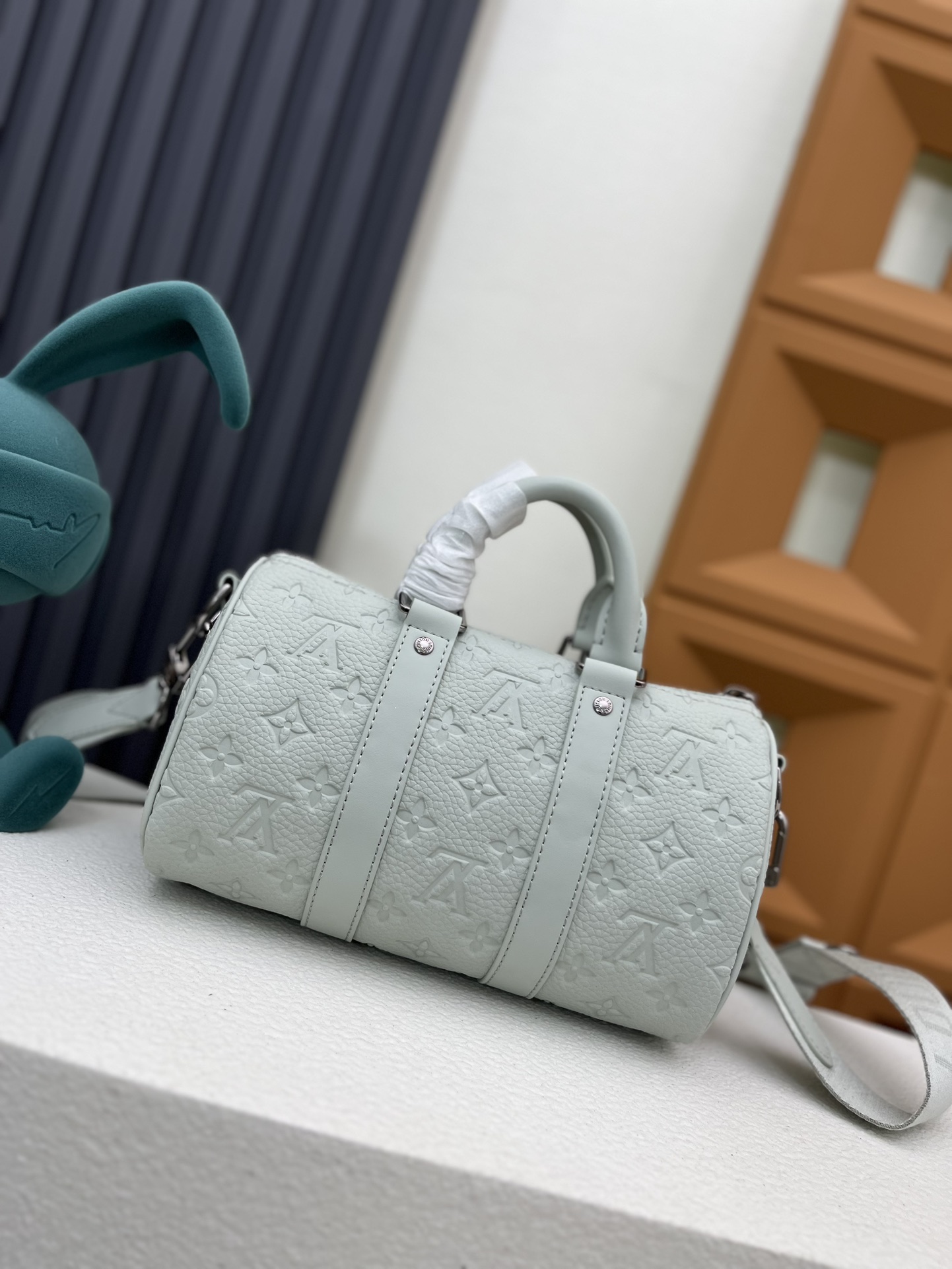 Louis Vuitton Keepall Bandouliere 25 Travel Bag - Image 2