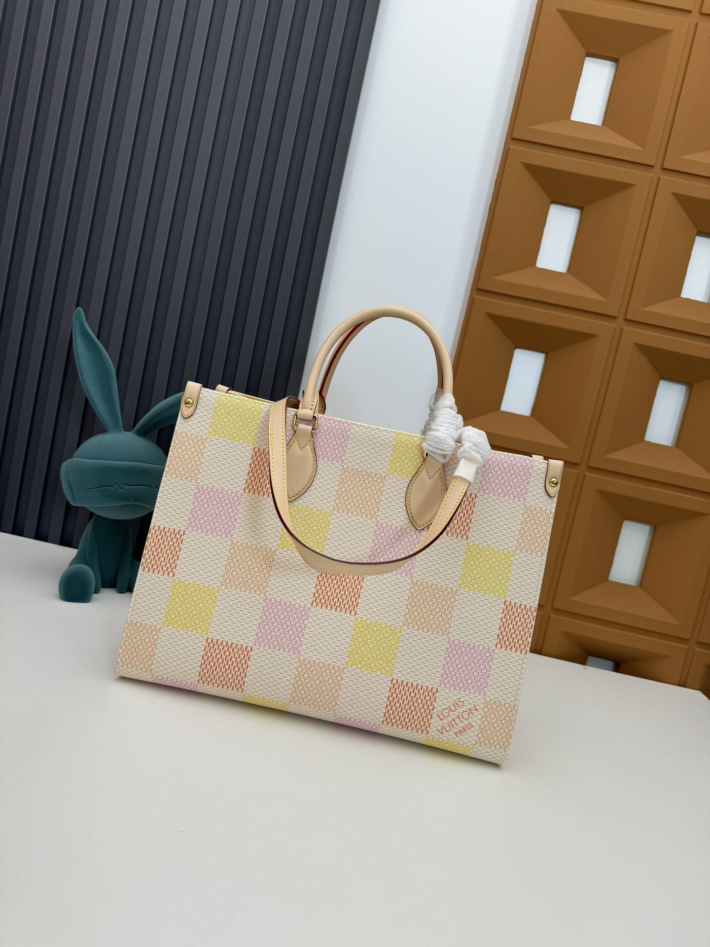 Louis Vuitton OnTheGo MM Monogram Checkerboard Tote Bag - Image 2