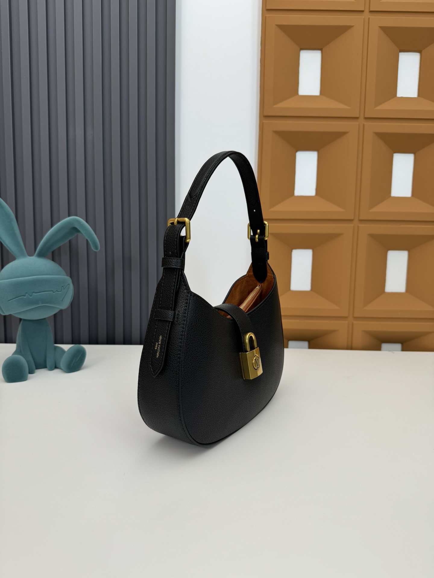 Louis Vuitton Low Key Shoulder Bag M24611 M24885 M24990 - Image 2