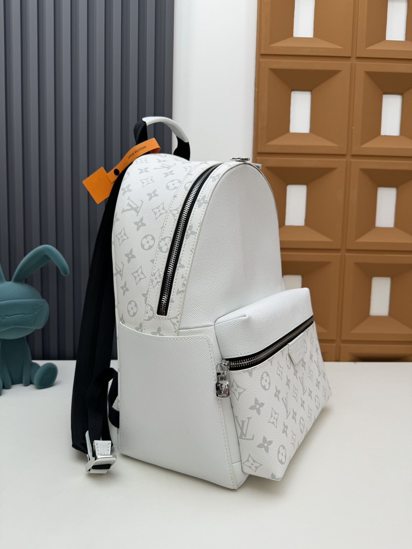 Louis Vuitton Discovery Backpack in Monogram Shadow Leather, M31061 - Image 2