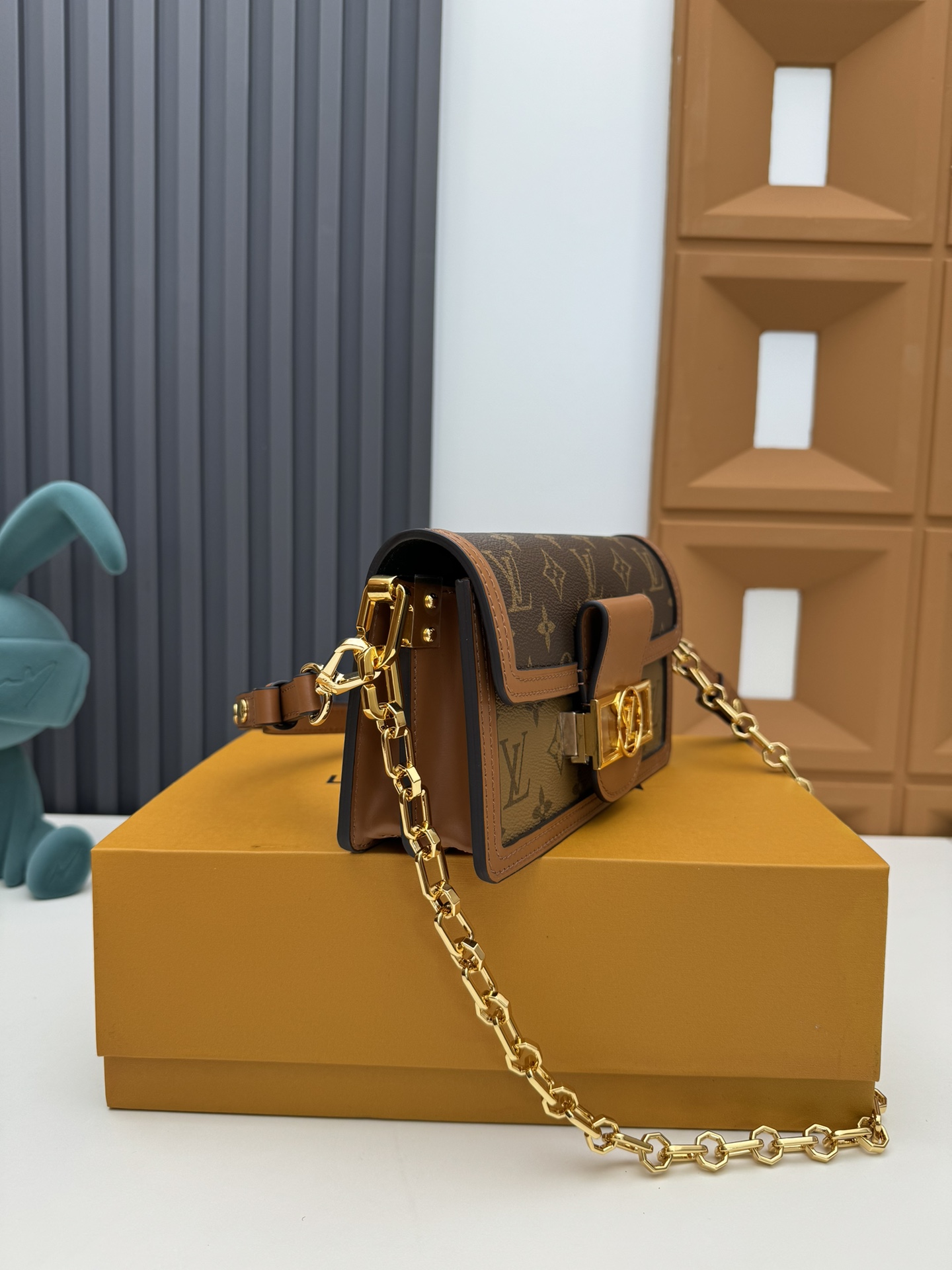 Louis Vuitton Dauphine East West Bag M46757 - Image 2