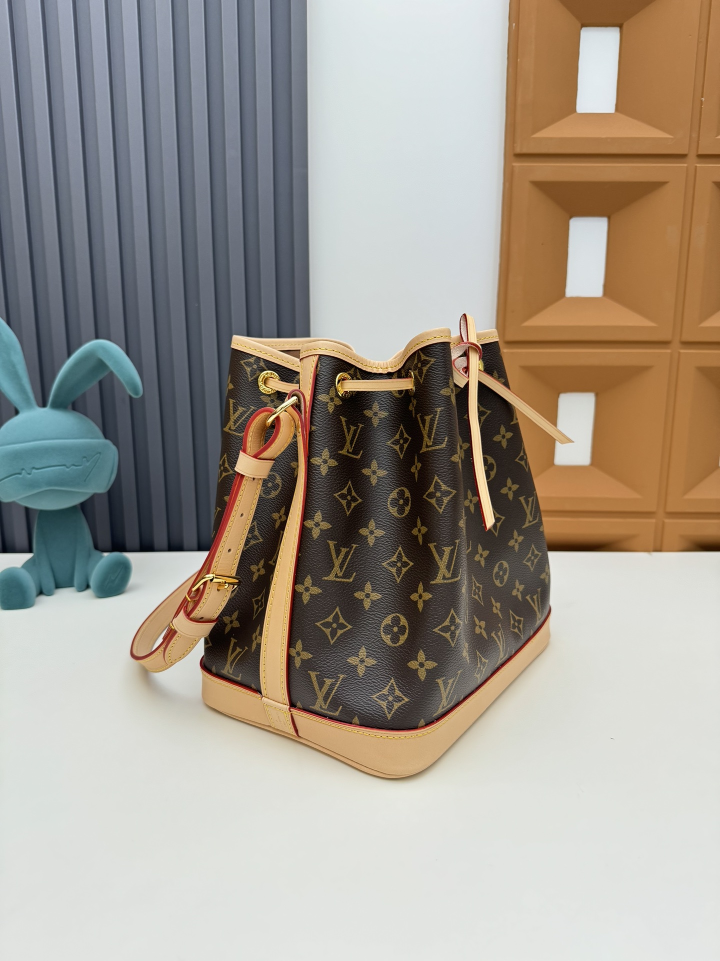 Louis Vuitton Noe BB Bucket Bag N40818 - Image 2