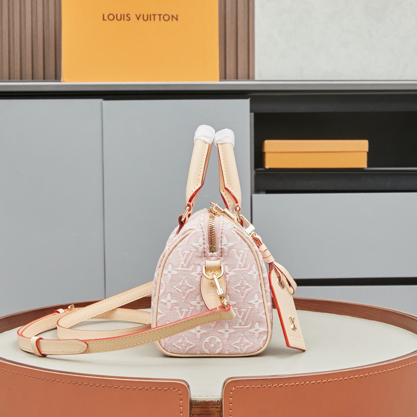 Louis Vuitton Speedy Bandoulière 20 Handbag - Pink Monogram Emblème - Image 2