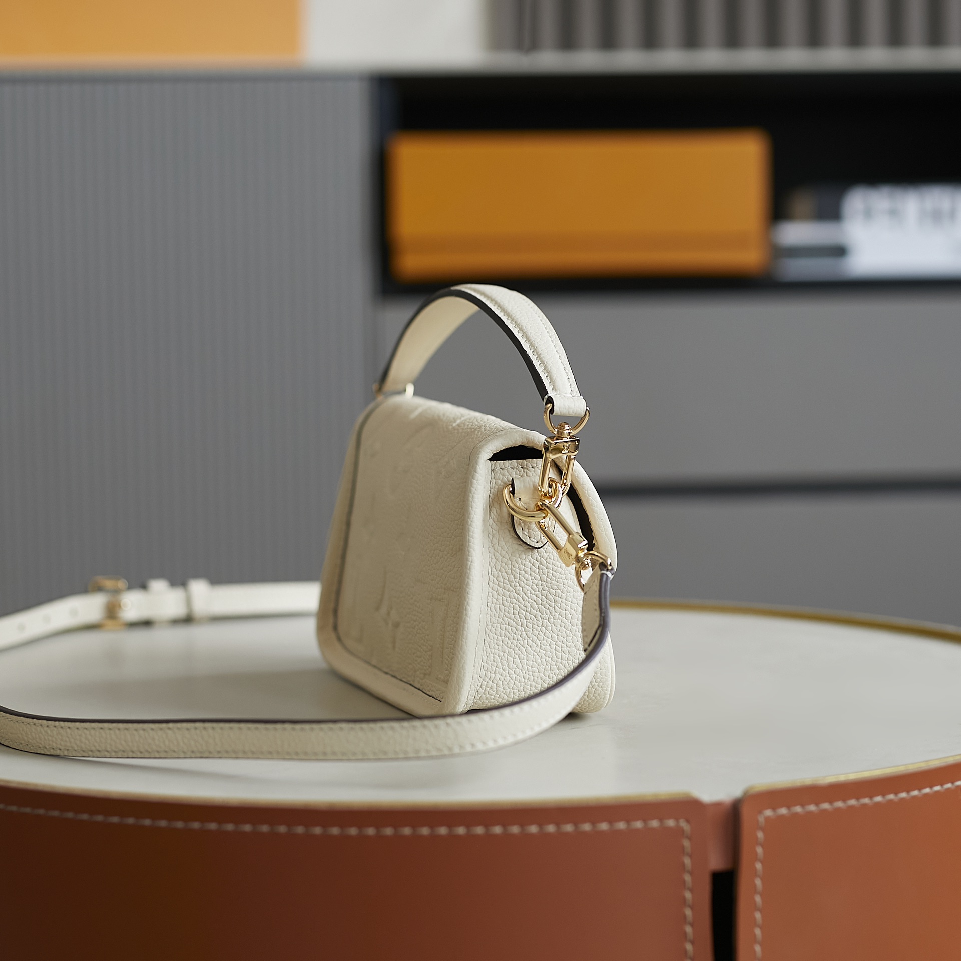 Saint Laurent Nano Diane Handbag M83566 - Image 2