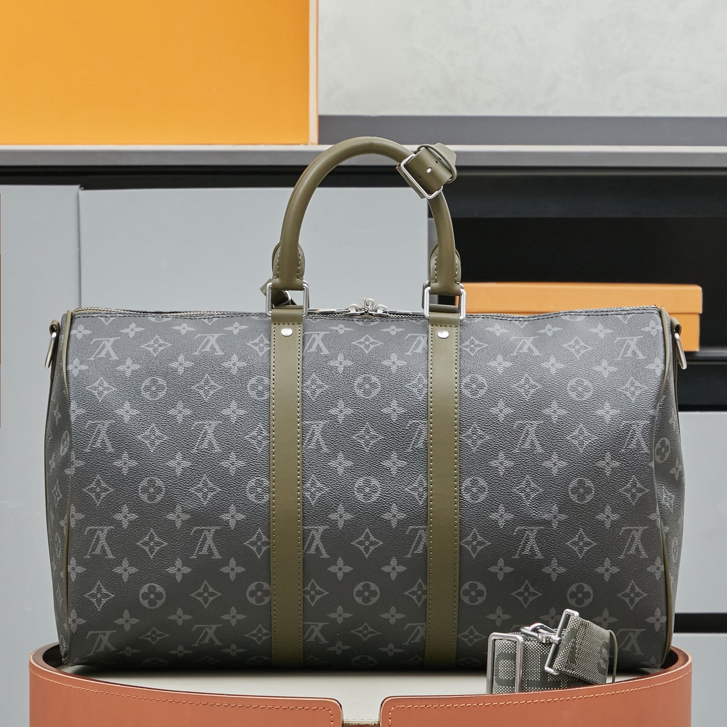 Louis Vuitton Keepall Bandoulière 45 Travel Bag in Monogram Eclipse - Image 2