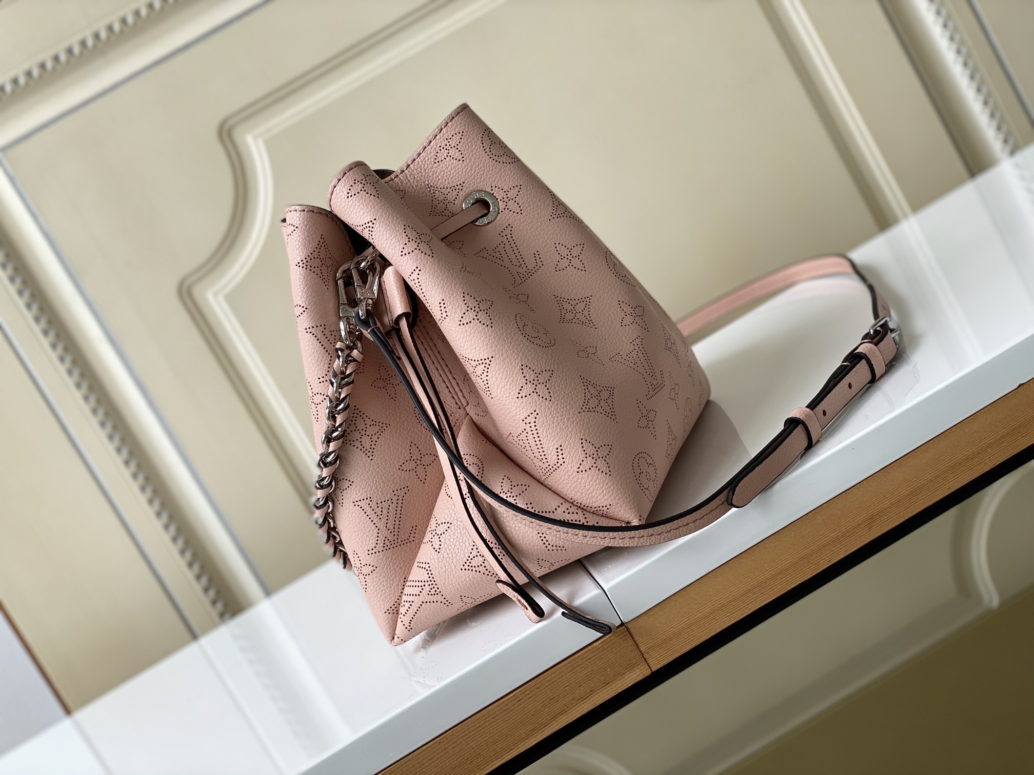 Louis Vuitton Bella Bucket Bag with Coin Purse - Image 2