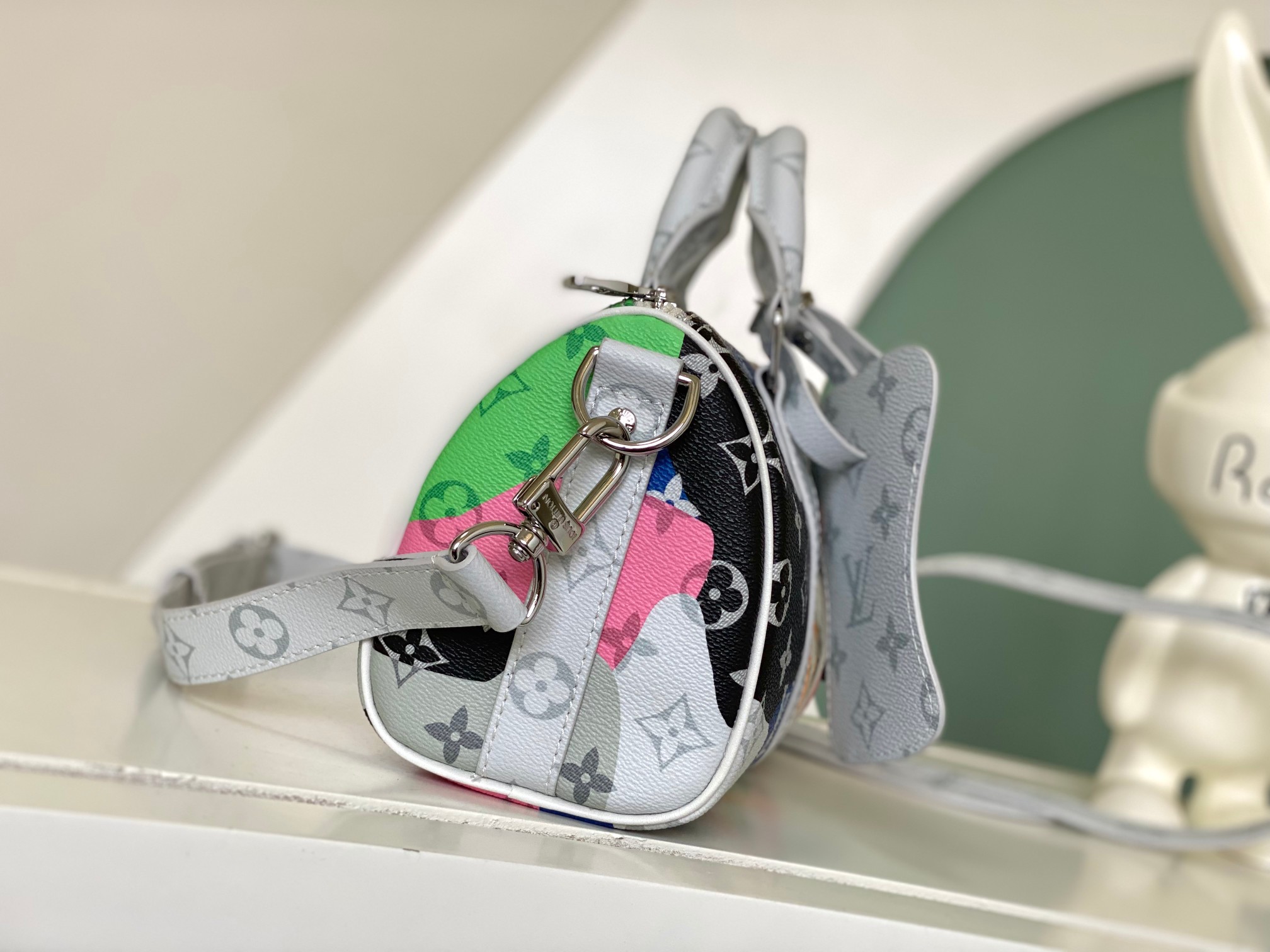 Louis Vuitton Keepall Bandoulière 25 Handbag - Image 2