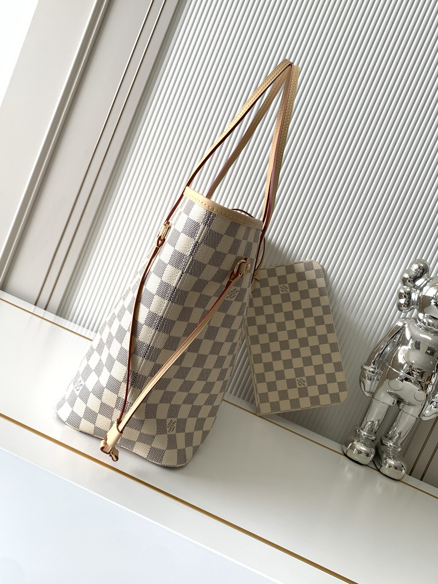 Louis Vuitton Neverfull Medium Tote Bag - Image 2