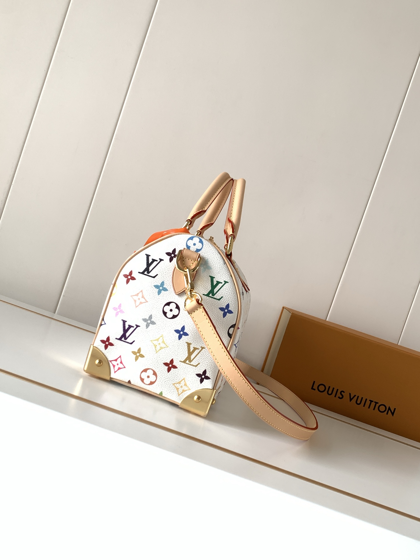 Louis Vuitton Speedy Bandoulière 25 Handbag, White Monogram Canvas - Image 2