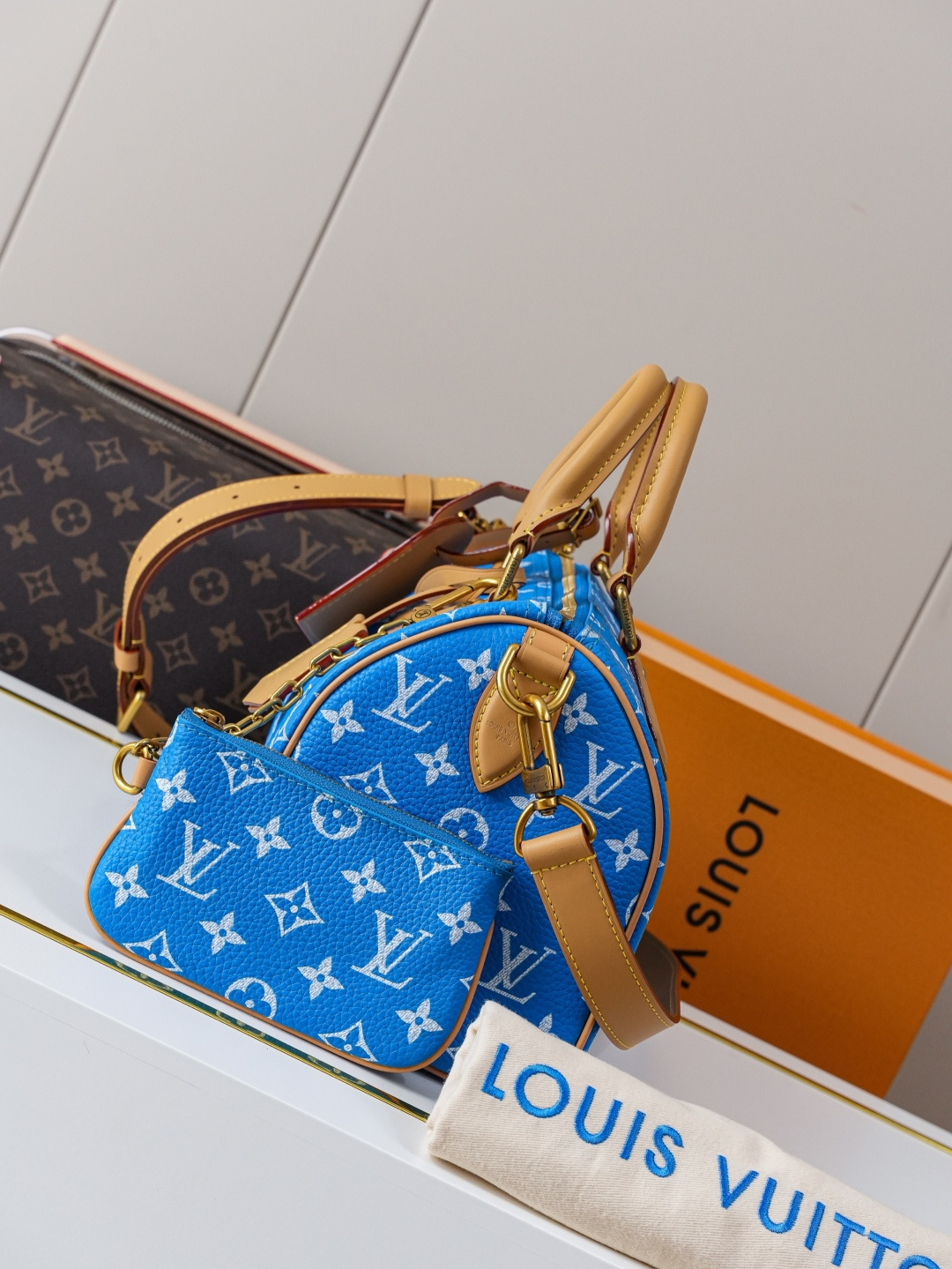 Louis Vuitton Speedy Bandoulière 25 Monogram Leather Handbag - Image 2
