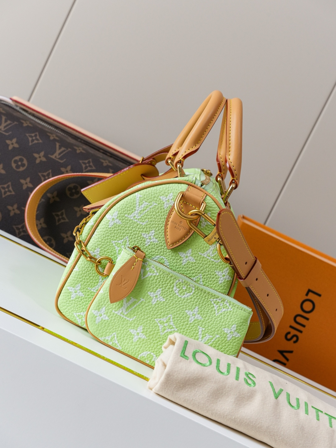 Speedy Bandoulière 25 Monogram Leather Handbag - Image 2