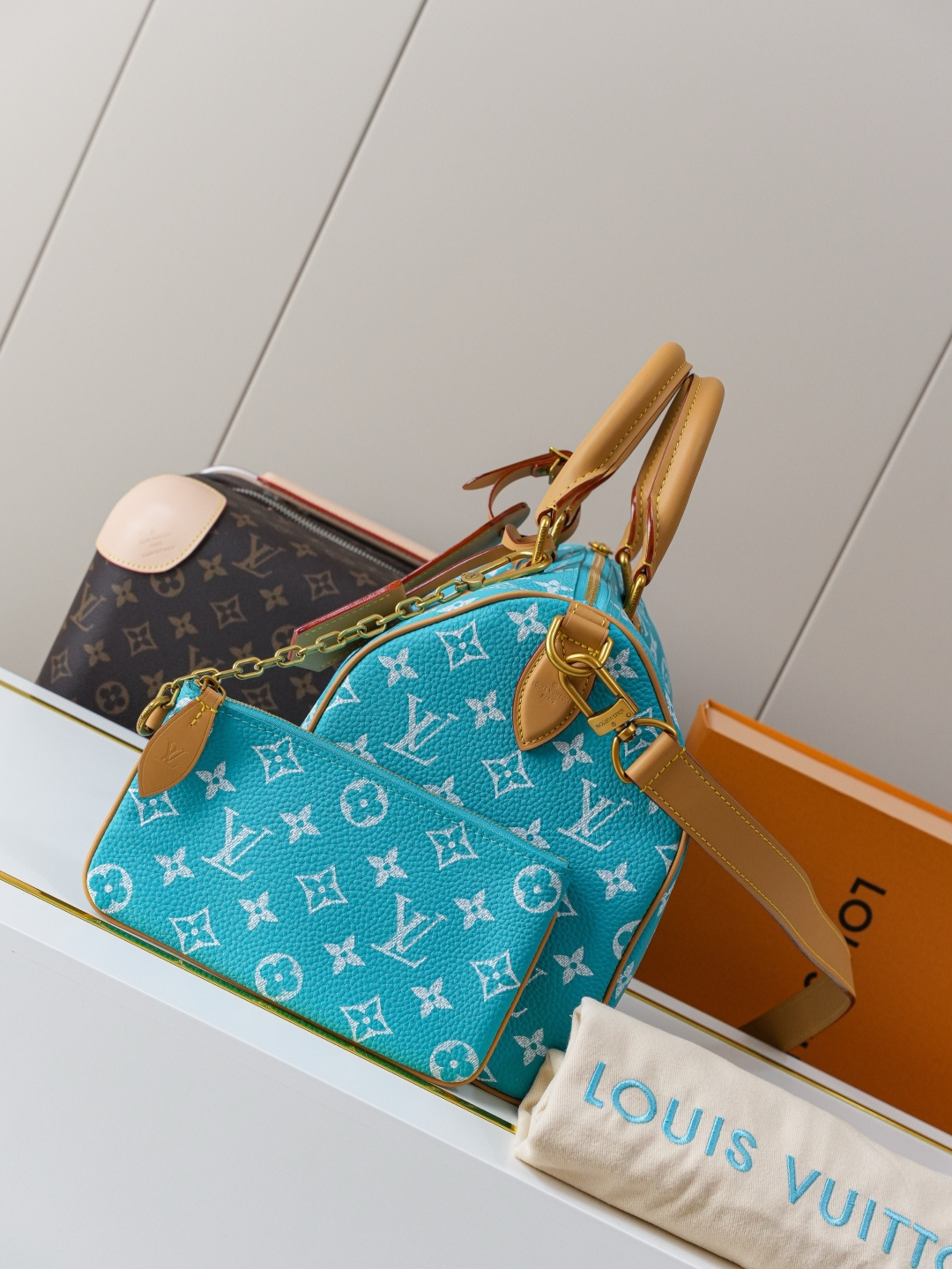 Louis Vuitton Speedy Bandoulière 30 Handbag in Light Blue Monogram Canvas - Image 2