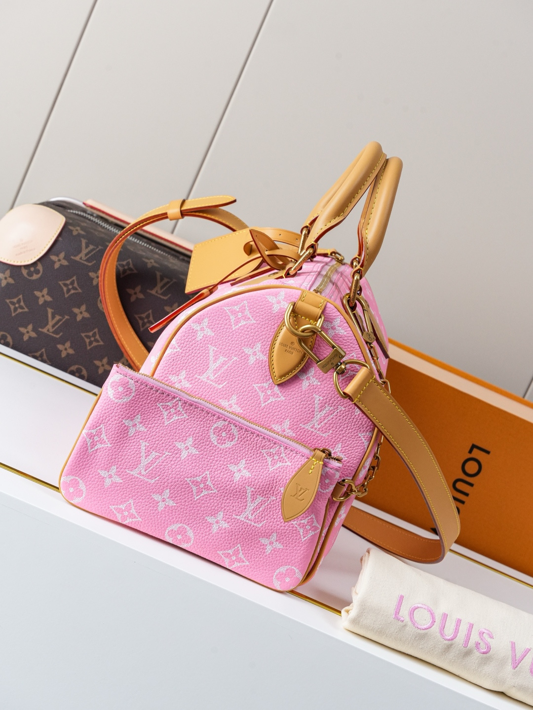 Louis Vuitton Speedy Bandoulière 30 Handbag - Image 2