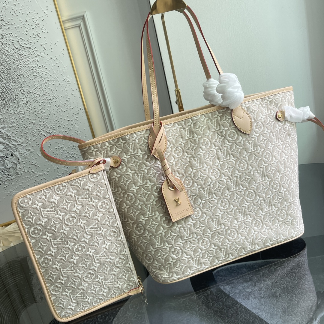 Louis Vuitton Neverfull MM Monogram Emblème Tote Bag - Image 2