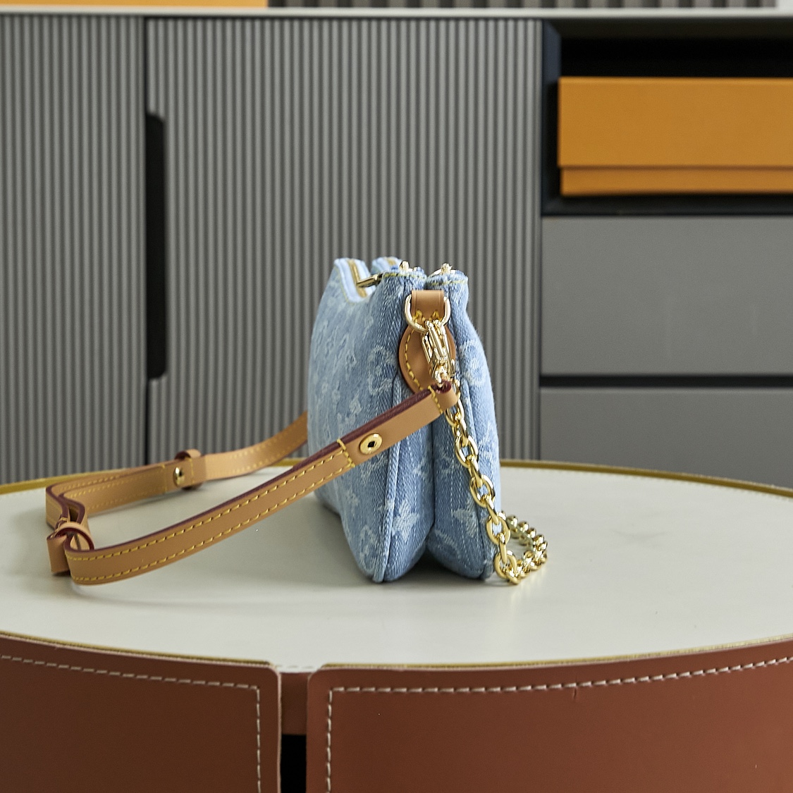 Louis Vuitton Liv Pochette M83532 in Light Blue Monogram Denim - Image 2