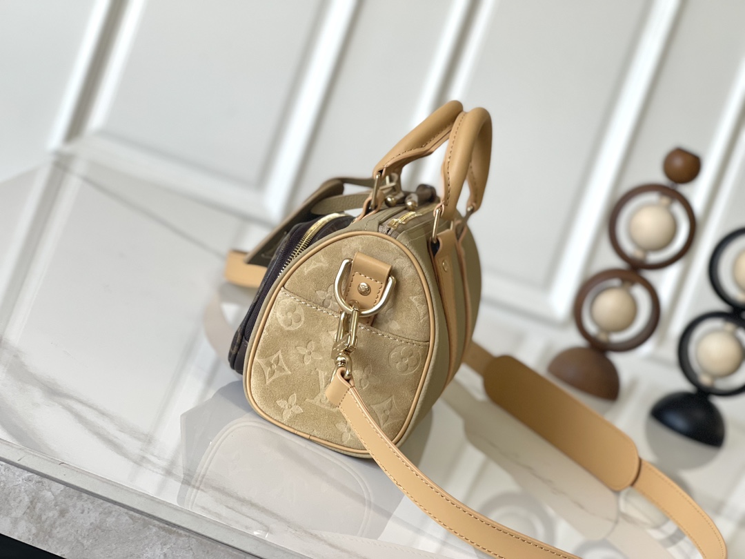 Louis Vuitton Keepall Bandoulière 25 Handbag - Image 2