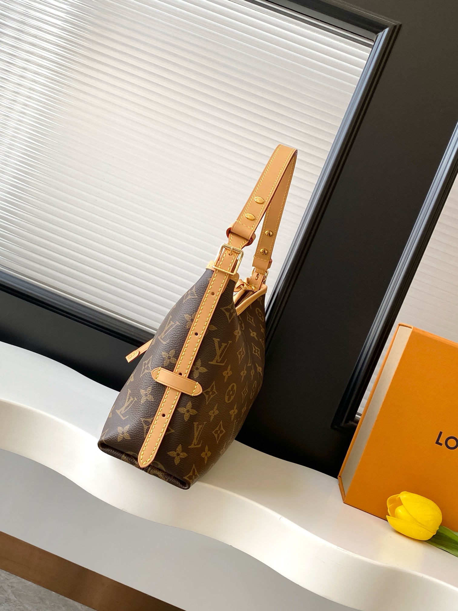 Louis Vuitton CarryAll EastWest Monogram Shoulder Bag M28101 - Image 2
