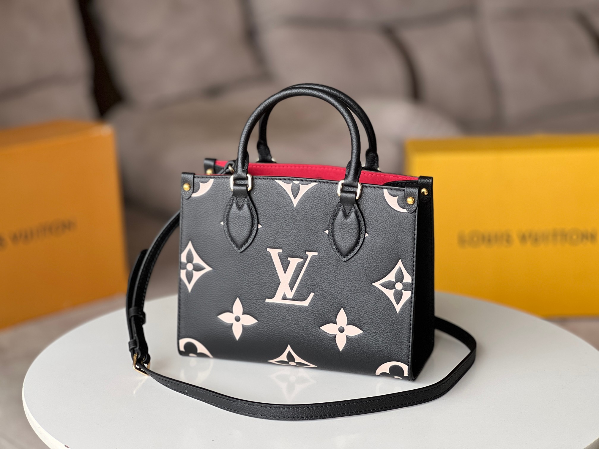 Louis Vuitton Onthego Small Tote Bag M45654 M45659 M45779 - Image 2
