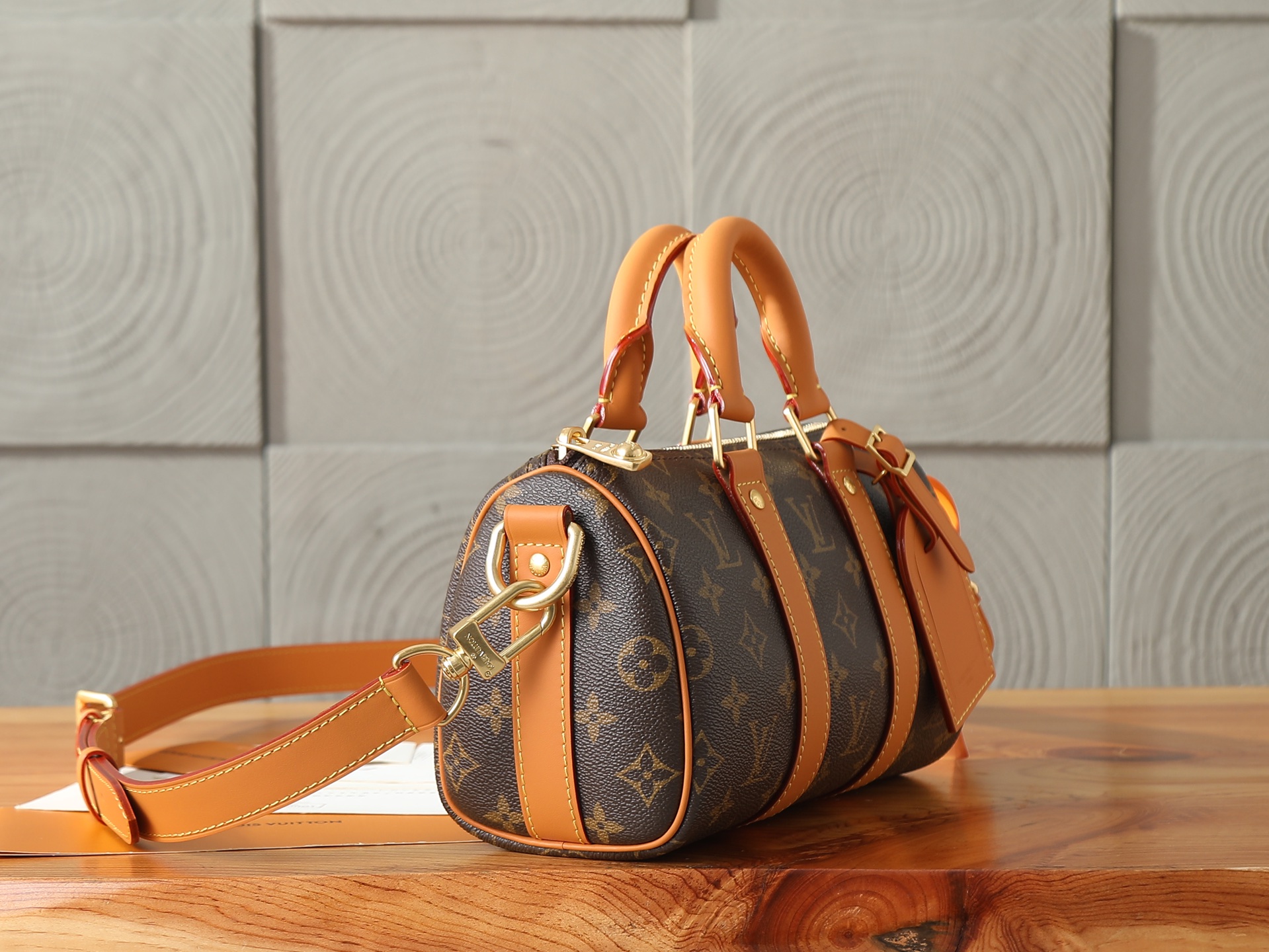 Louis Vuitton Keepall Bandouliere 25 Monogram Archive Crossbody Bag - Image 2