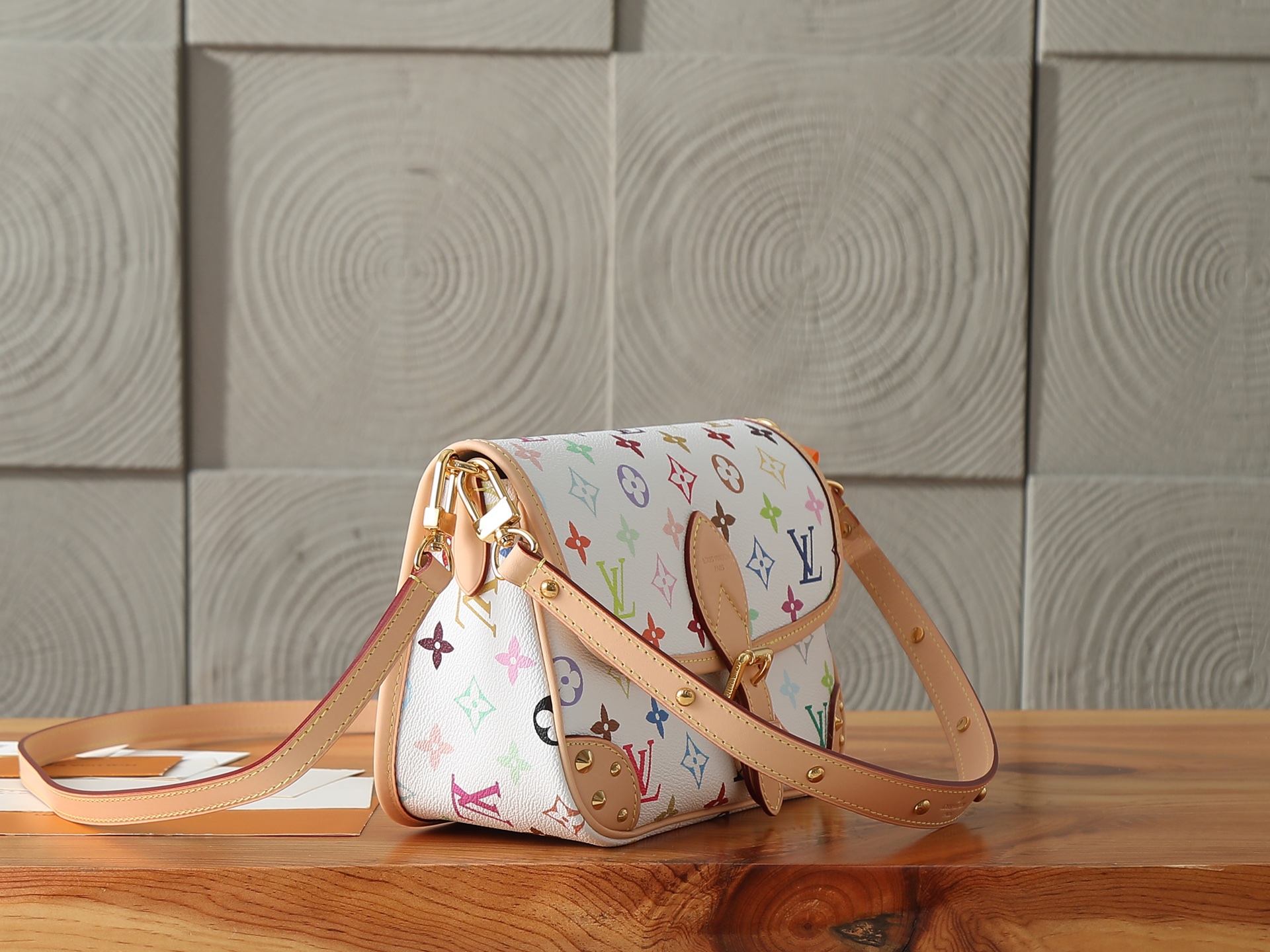 Louis Vuitton Diane Small Shoulder Bag - Image 2